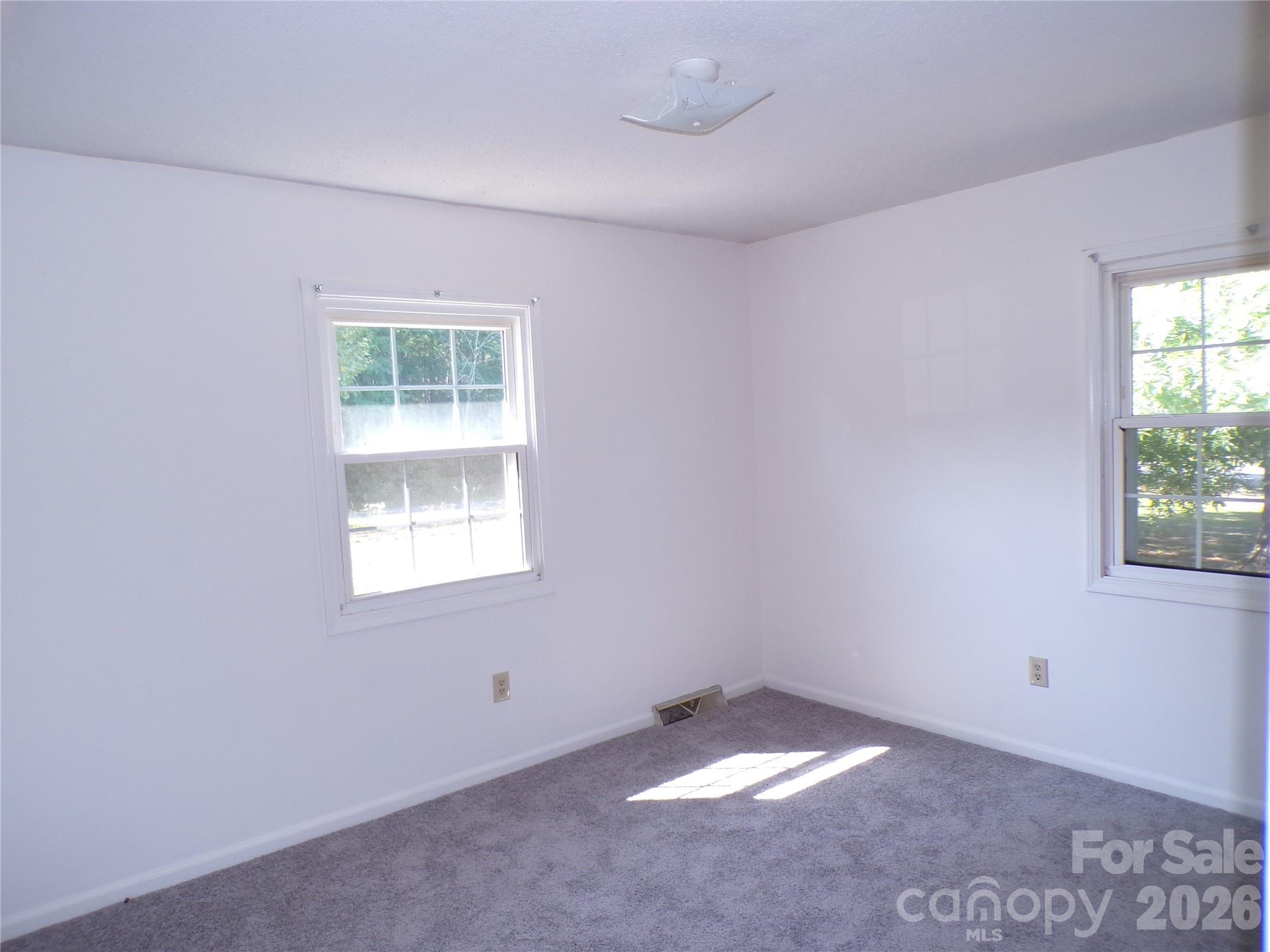 Country Knoll - Residential