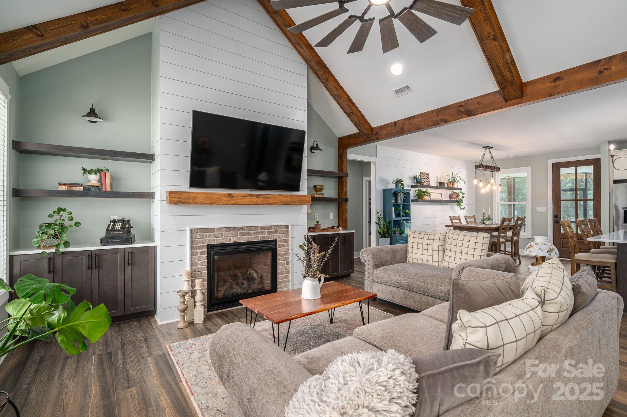 Magnolia - Residential