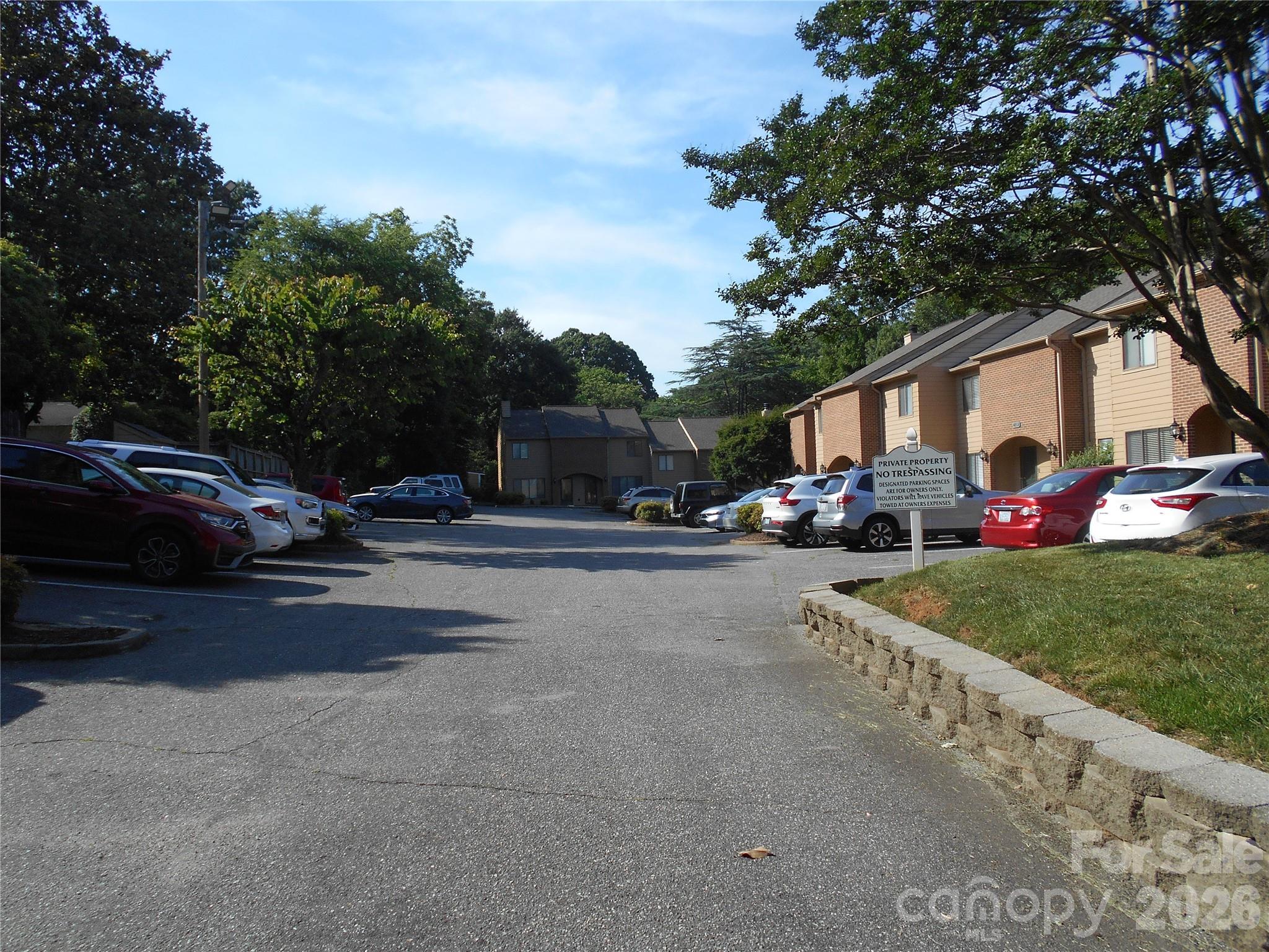 Broadbury Hill - Residential