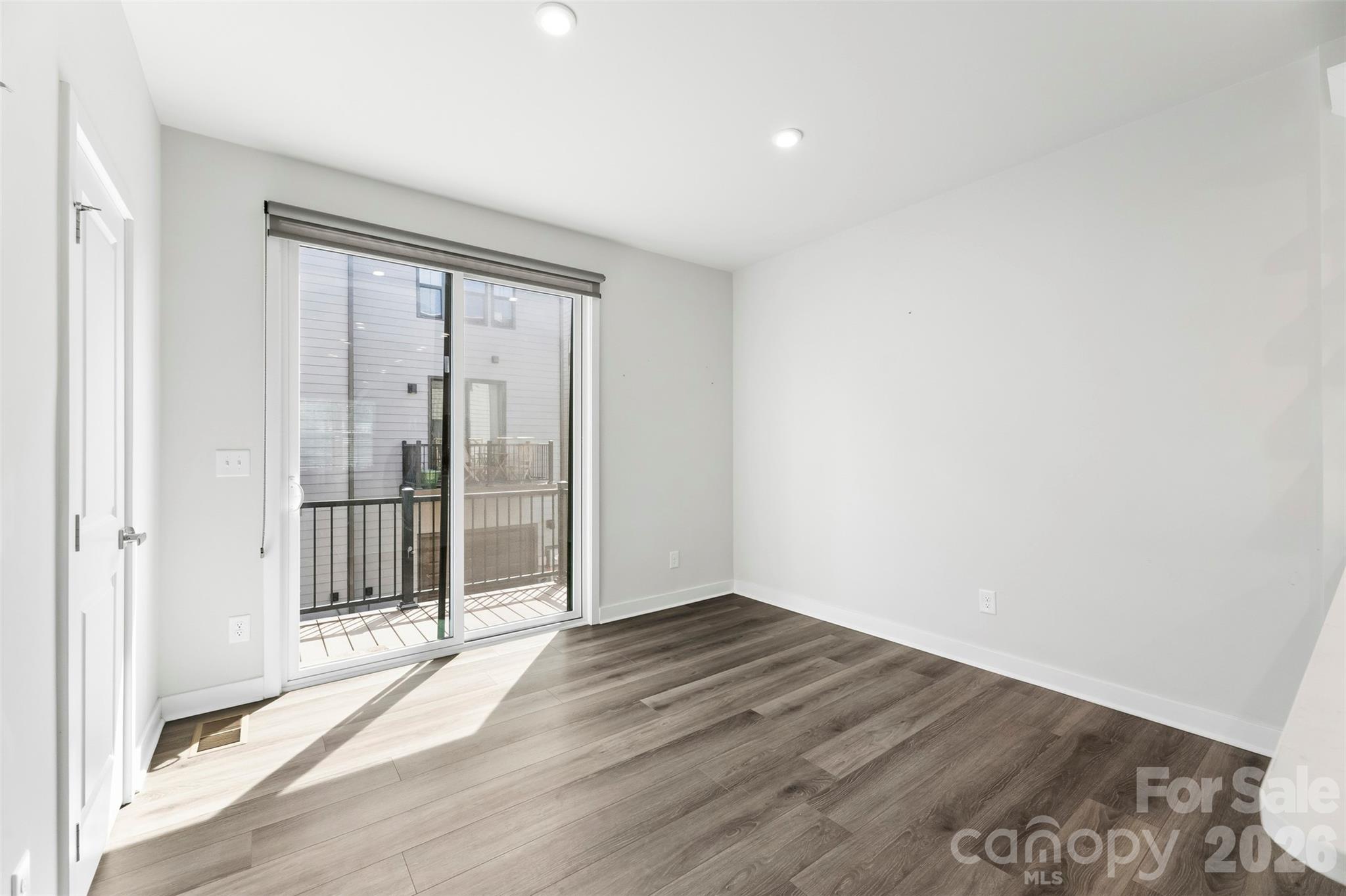 Southrail Station - Residential