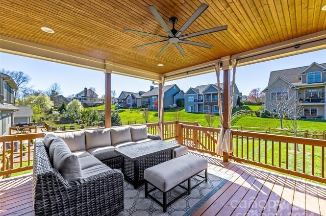 Hollabrook Farm - Residential