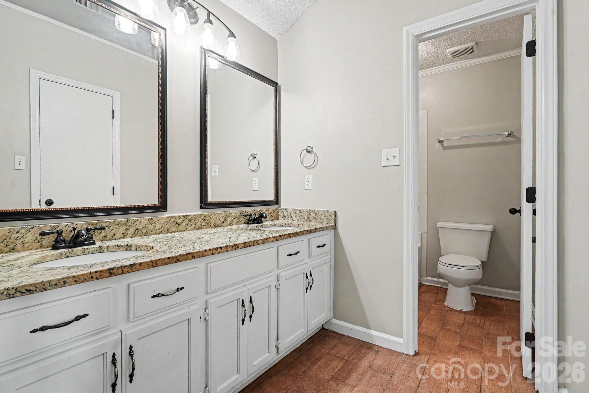 Hampton Glen - Residential