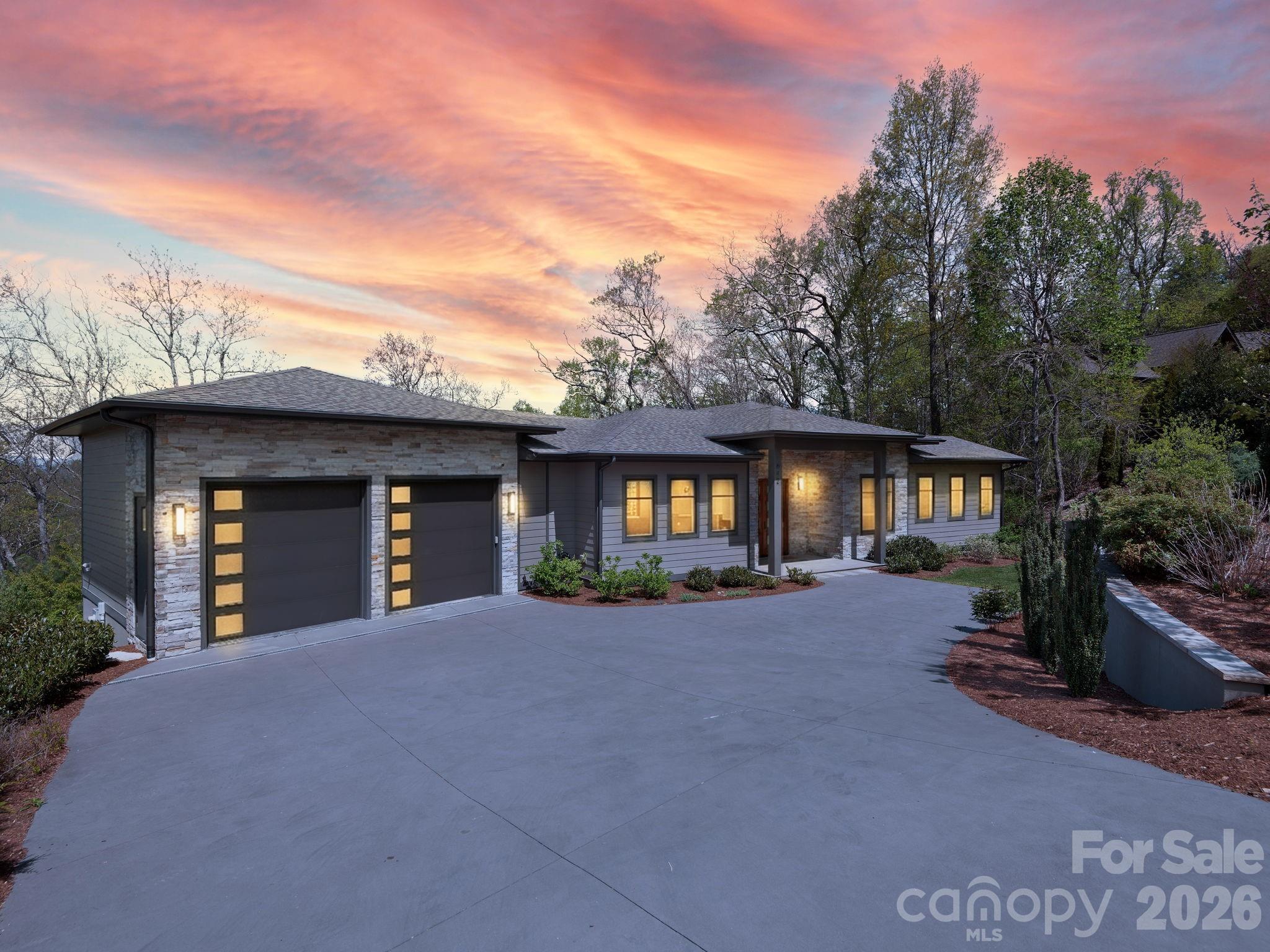Reynolds Mountain - Residential