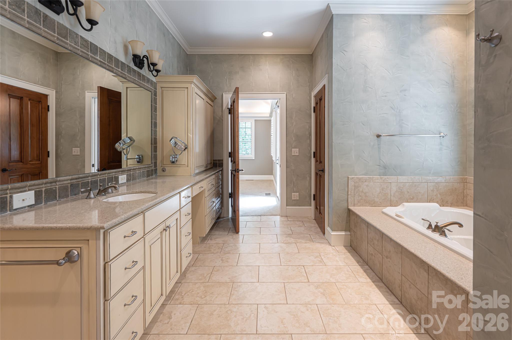 Biltmore Lake - Residential