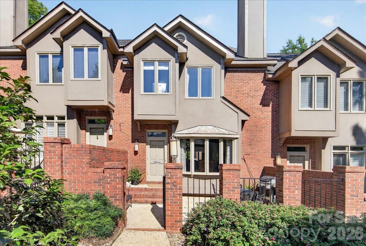 Hidden gem in the heart of Myers Park- just minutes from Park Road Shopping Center, South Park, the Greenway and South End. This elegant 3-bedroom, 3.5-bath residence offers over 2,200 square feet of thoughtfully designed living space across three levels with an attached two-car rear-entry garage.
The light-filled main level features spacious living and dining areas and a well-appointed kitchen with gas range, marble countertops, abundant cabinetry, and stainless appliances—ideal for both everyday living and entertaining. Hardwood floors, high ceilings, and large windows create a bright, inviting atmosphere throughout.
The upper level offers a generous primary suite with en-suite bath and ample closet space, along with a secondary bedroom and full bath. The third floor provides a private third bedroom with full bath, making it perfect for guests, a home office, or bonus space. The lower level includes a flexible room ideal for a fitness area, office, or additional living space, along with the laundry room and direct access to the attached two-car garage.
Enjoy low-maintenance living in one of Charlotte's most sought-after neighborhoods, with easy access to Uptown, SouthPark, top-rated schools, restaurants, shopping, and greenways. A rare opportunity to own a spacious townhome in an unbeatable Myers Park location.