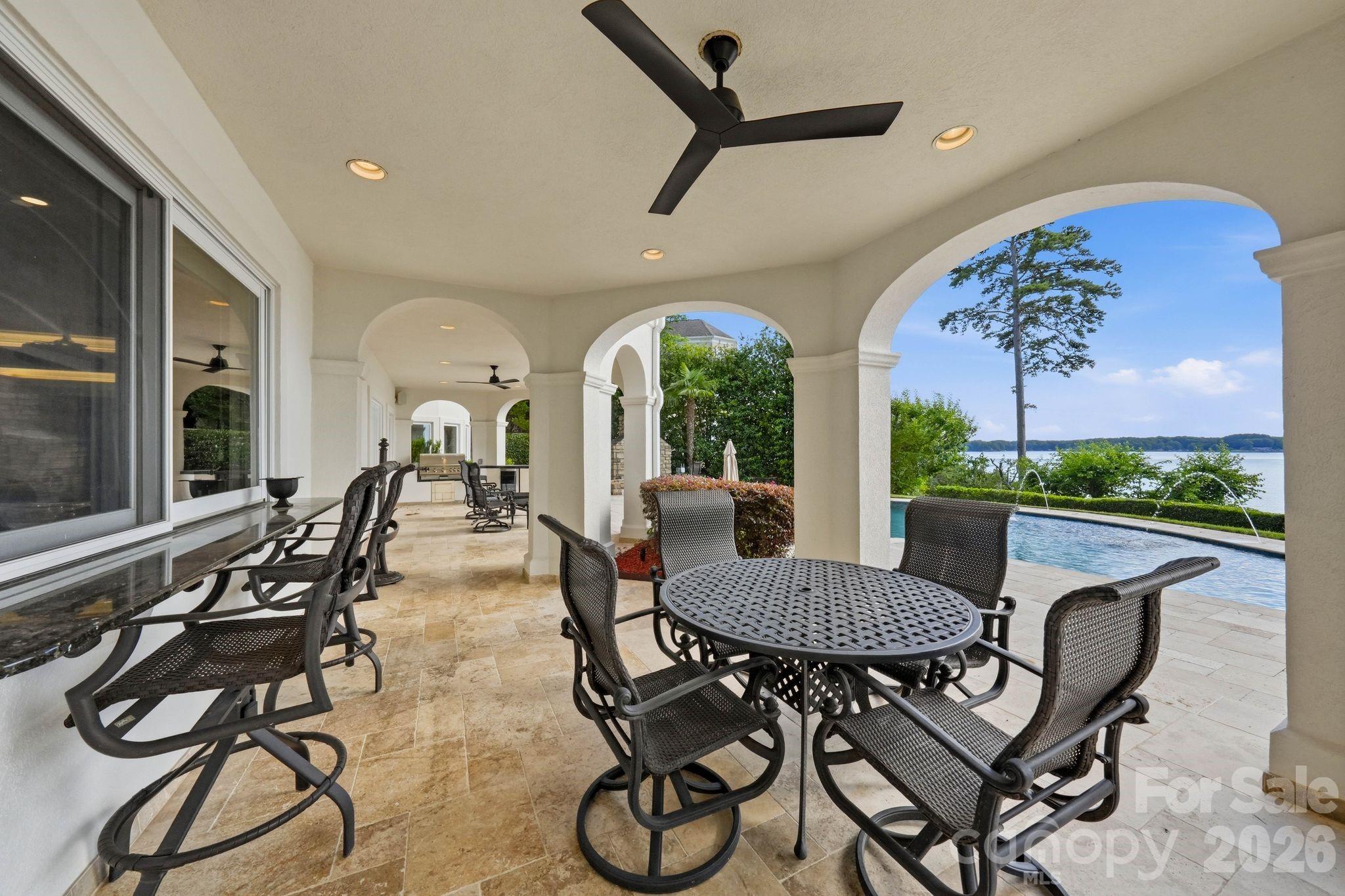The Peninsula - Residential