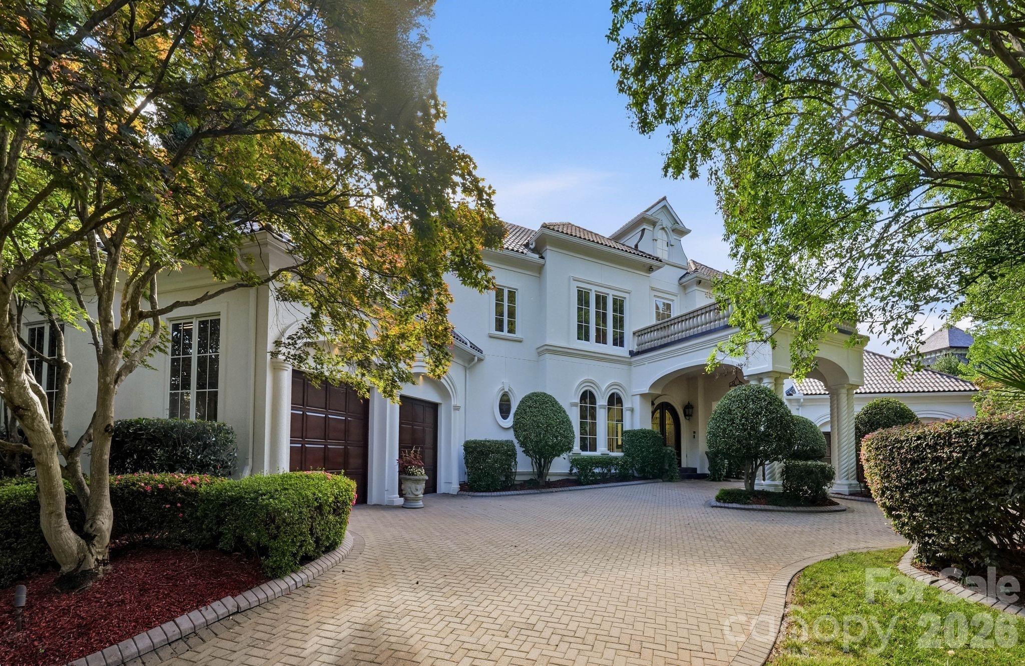 The Peninsula - Residential