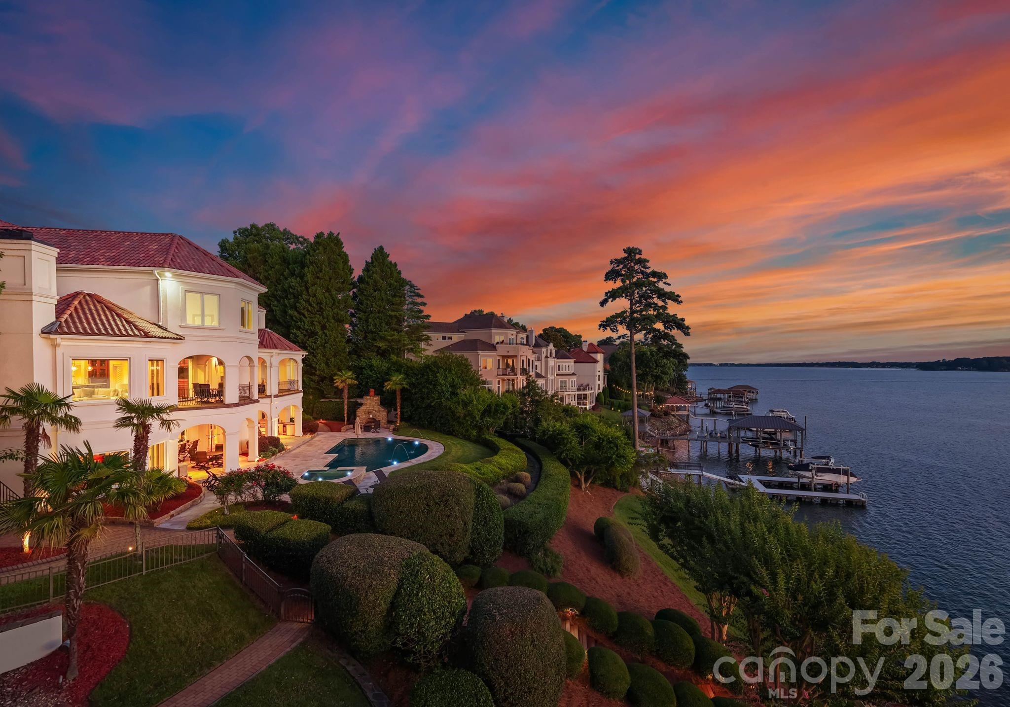 The Peninsula - Residential