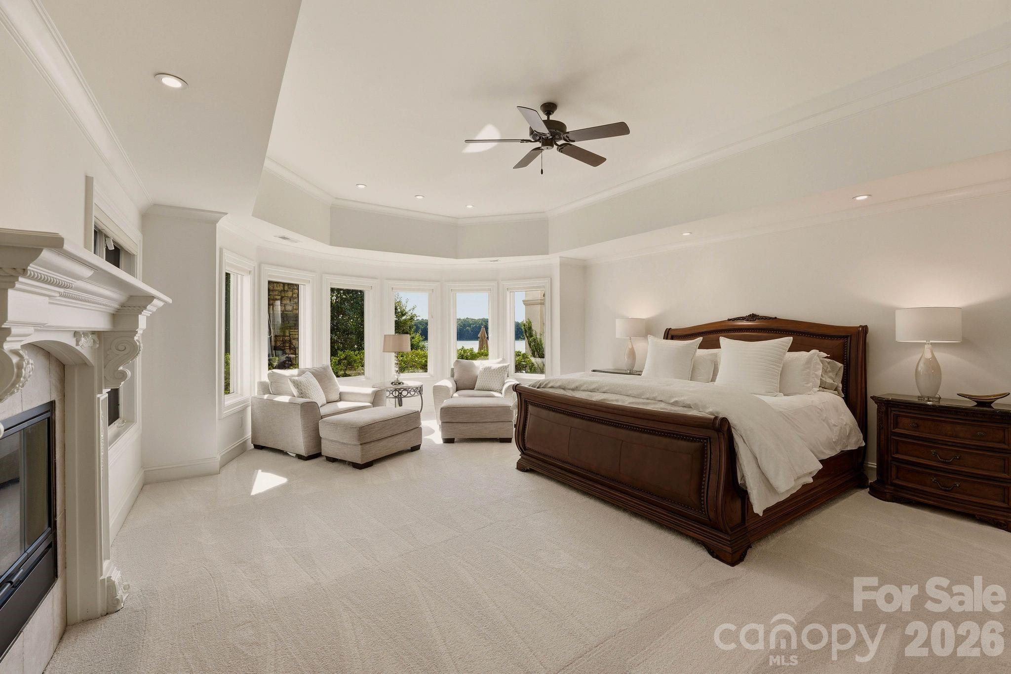 The Peninsula - Residential