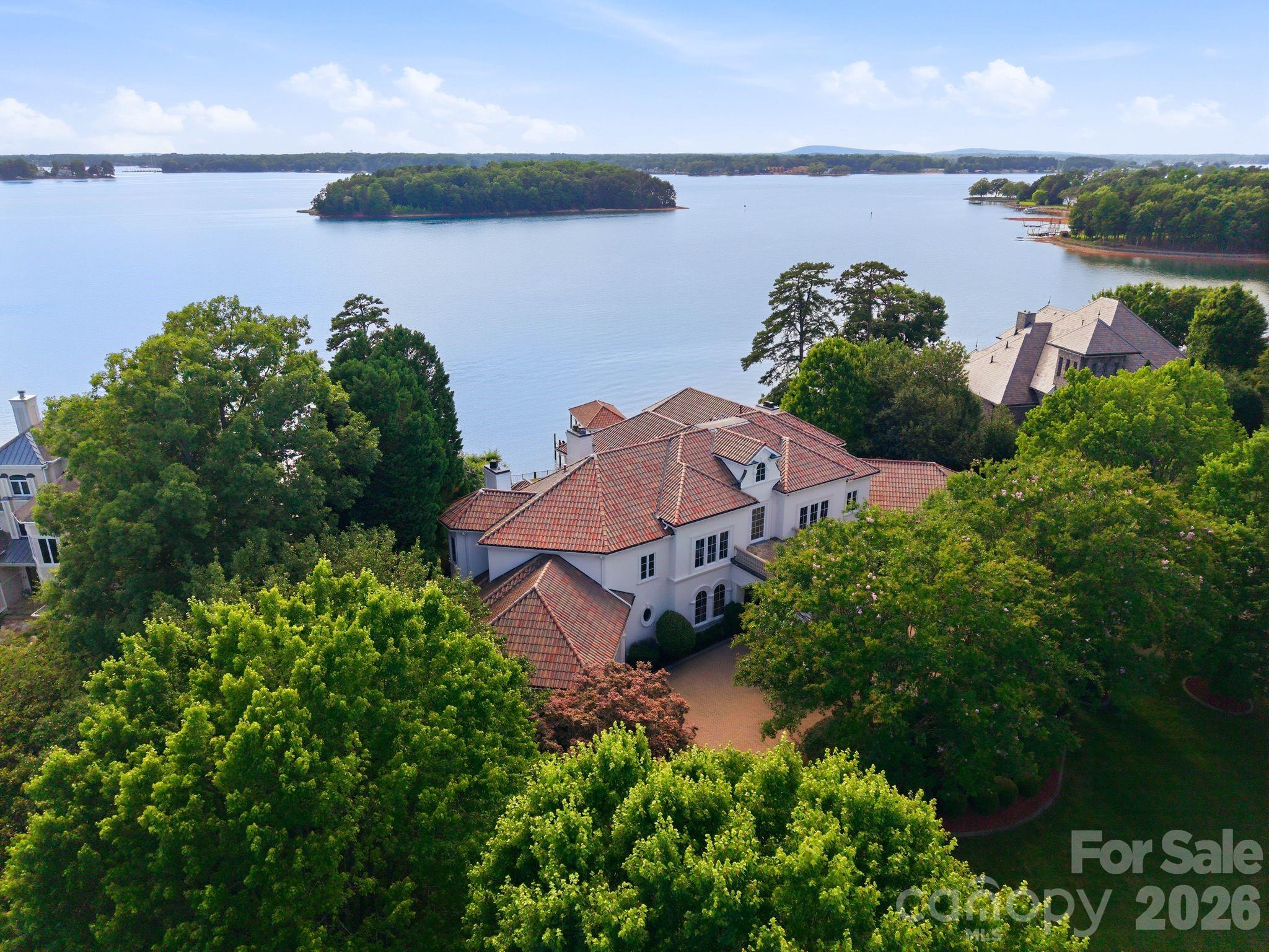 The Peninsula - Residential