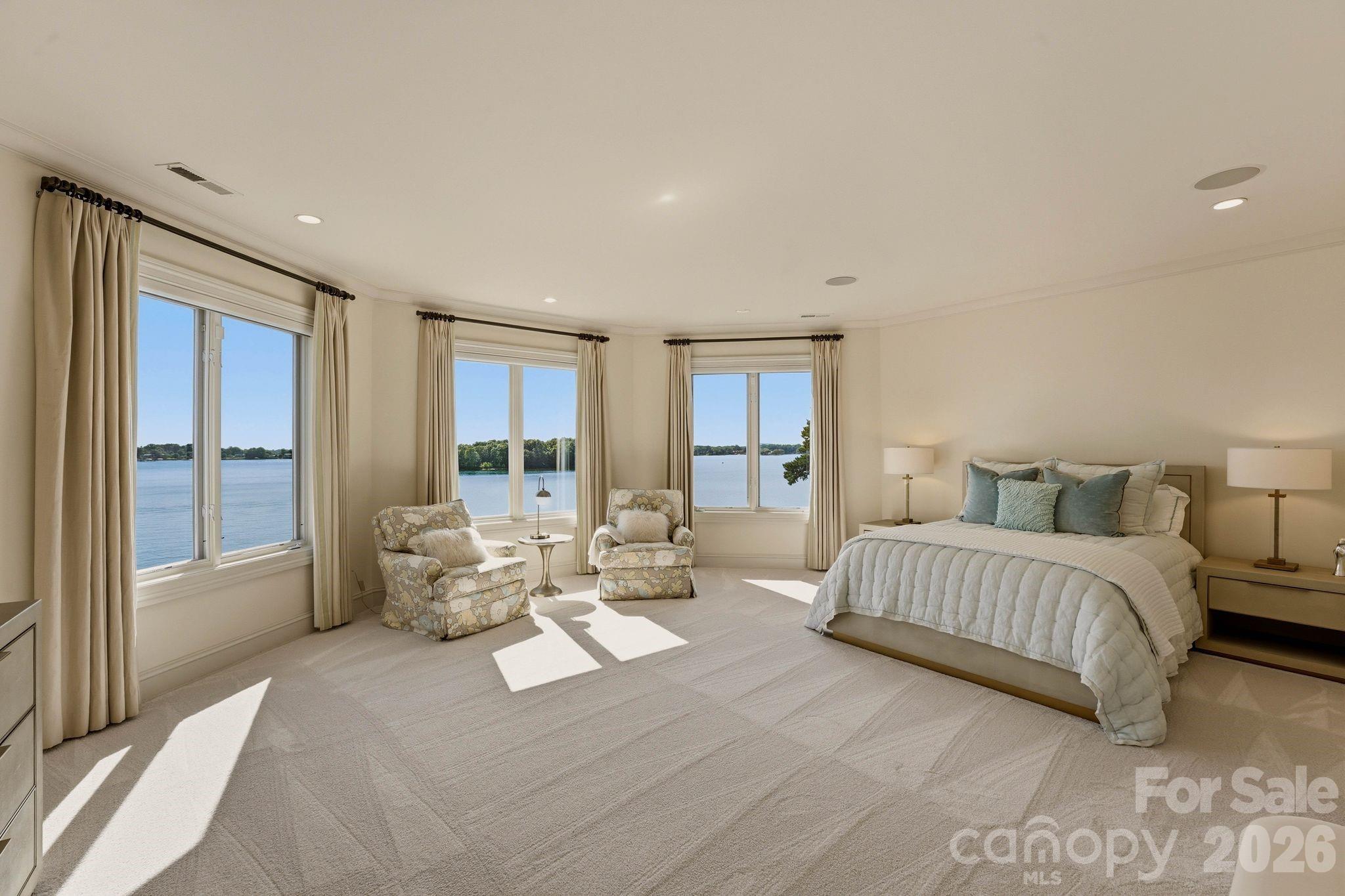 The Peninsula - Residential