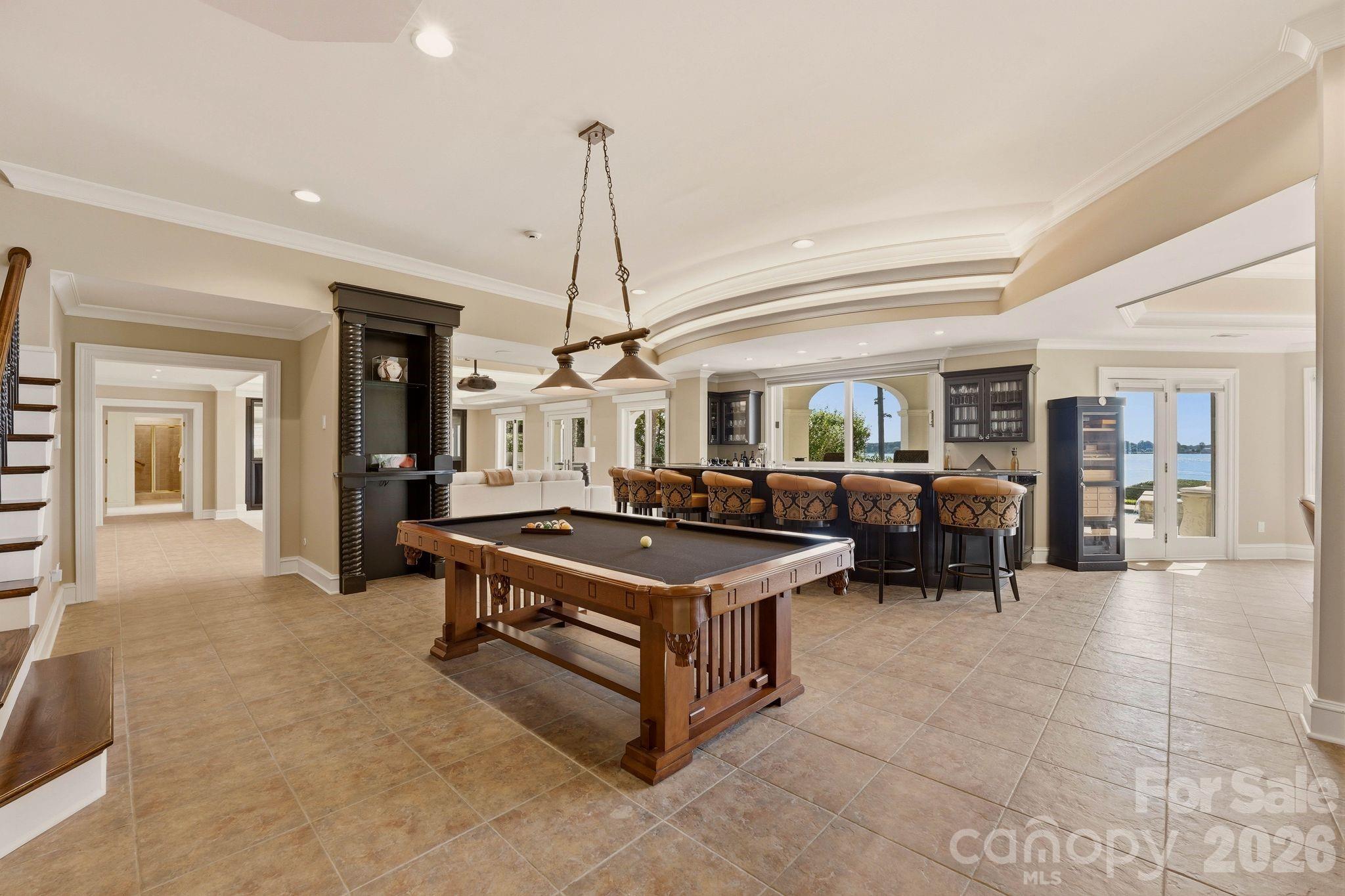 The Peninsula - Residential