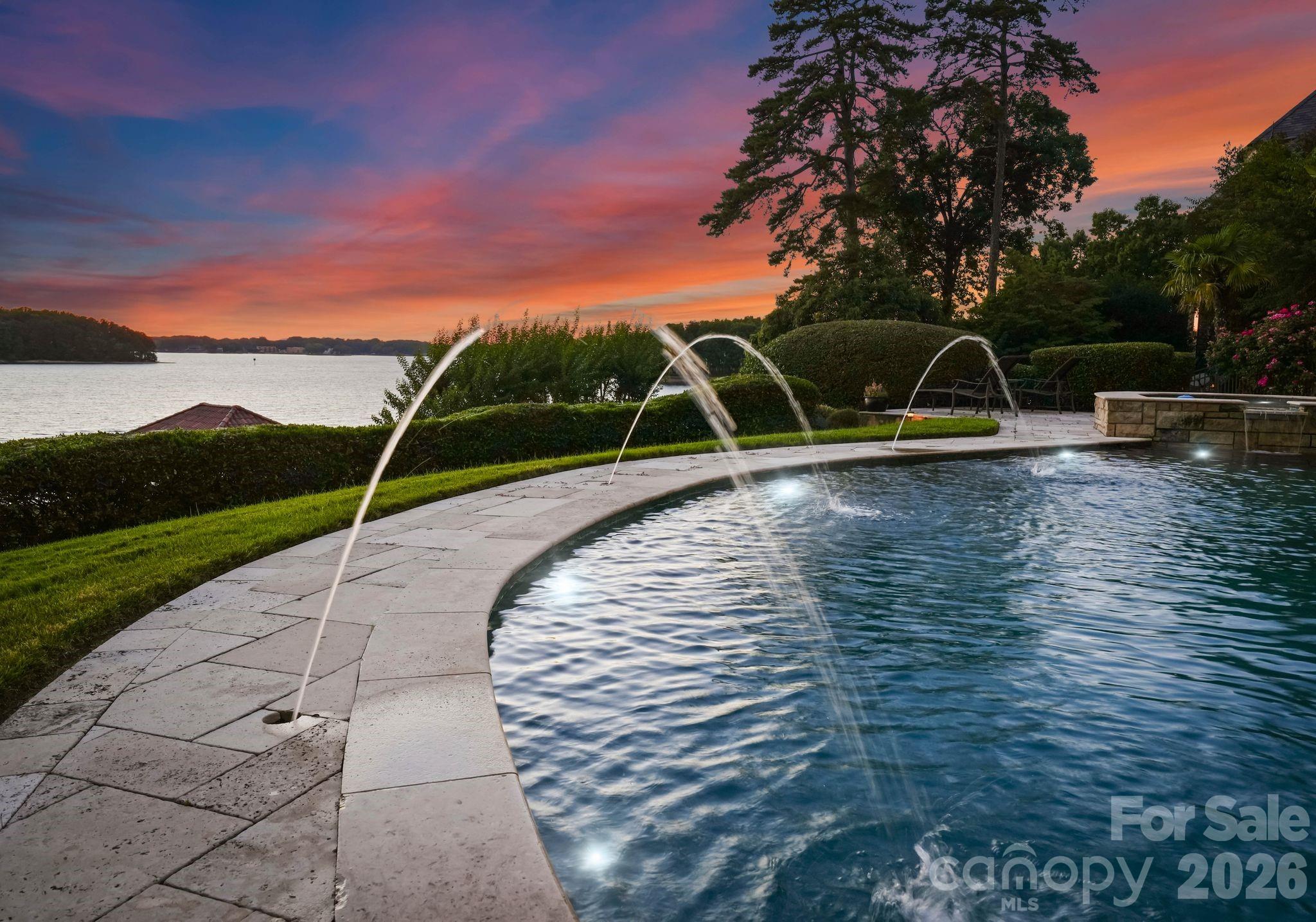 The Peninsula - Residential