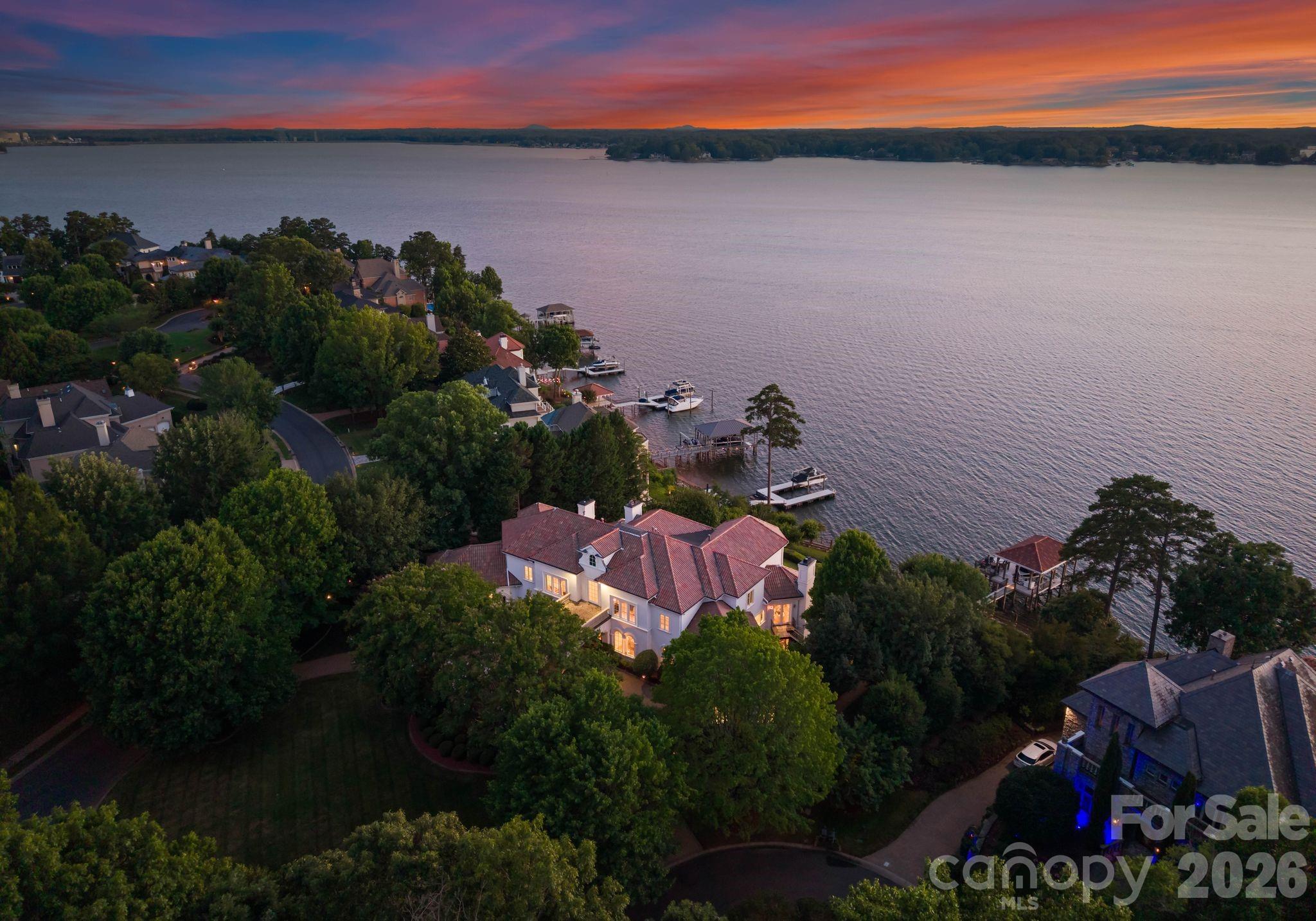 The Peninsula - Residential