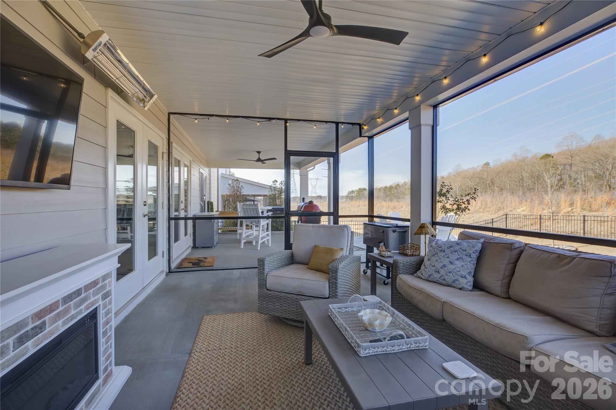 Lakeside Glen - Residential