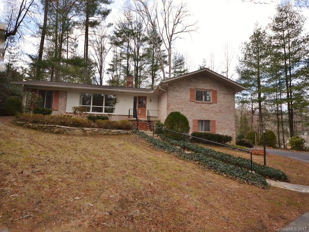 Indian Hills-Lovely 3BR/3BA brick home built by Pete Green. Move-in ready. Updated kitchen, stainless steel appliances and granite counter tops. Kitchen flows to den that will be the hub of the home with crackling wood burning fireplace. Downstairs is spacious heated, and cooled playroom. Oversized garage. New roof, 2016.
