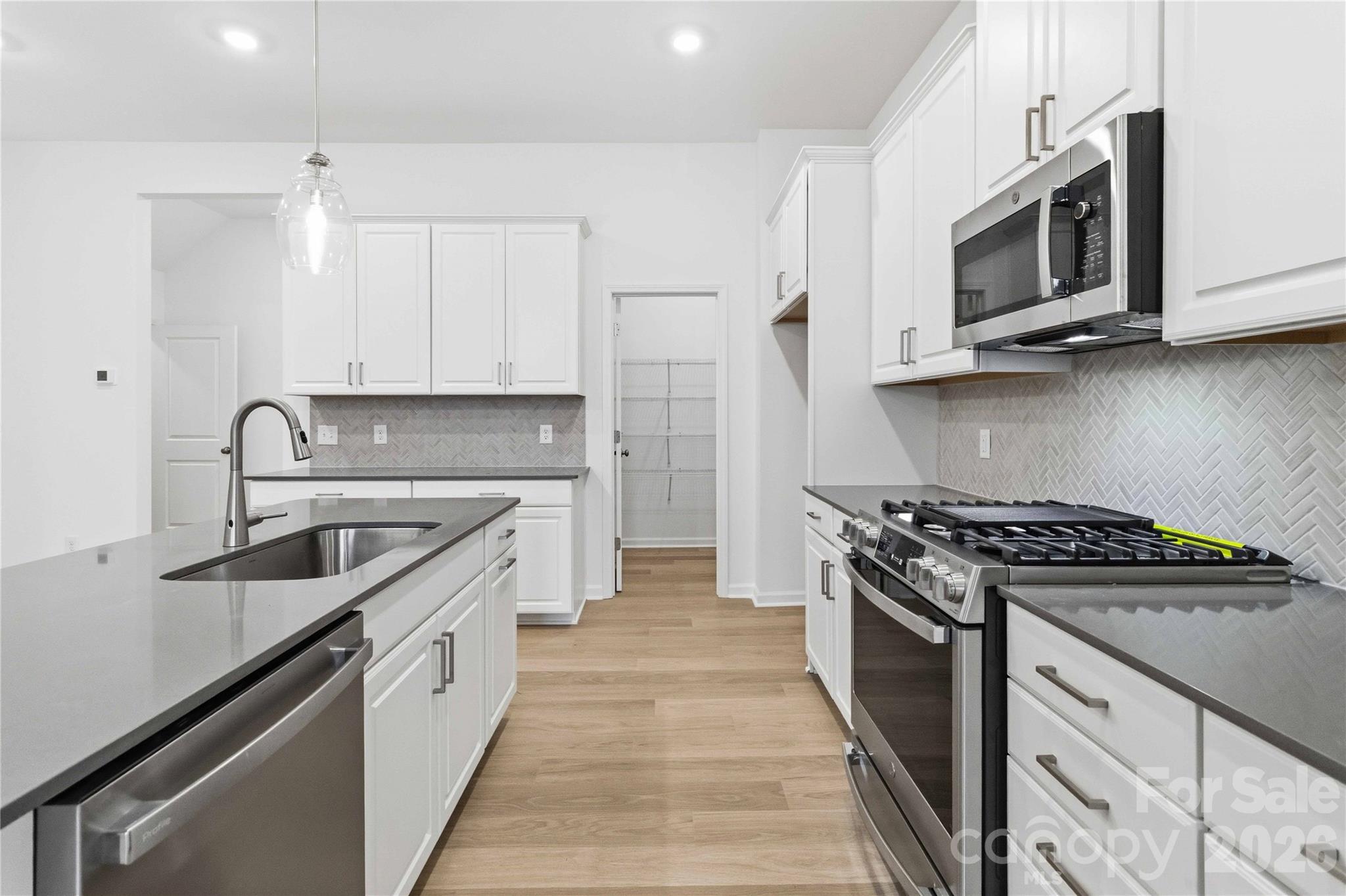 The Ridge at Sugar Creek - Residential