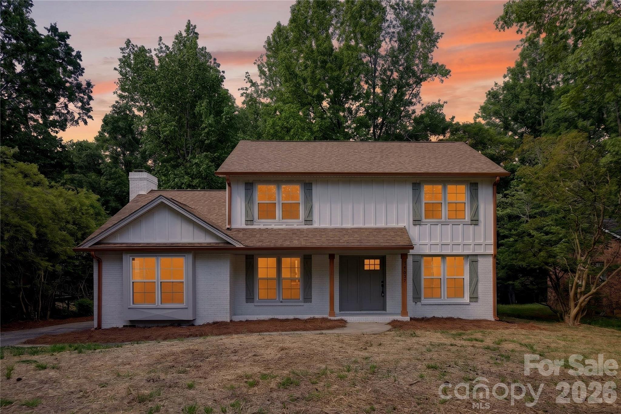 Beautiful updated 2 story home with nice curb appeal and a very functional layout. This home has a transitional feel with soft tones and some modern touches. Fenced backyard and Located in a prime area of Sardis, with convenient access to SouthPark and Uptown Charlotte, this home is the perfect blend of elegance and  location. Great south Charlotte location that's close to everything.