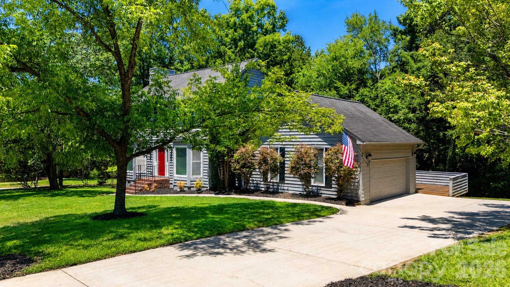 Tega Cay - Residential