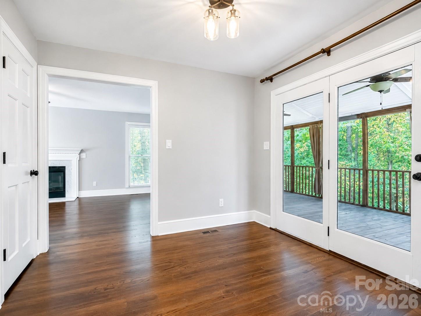Tega Cay - Residential