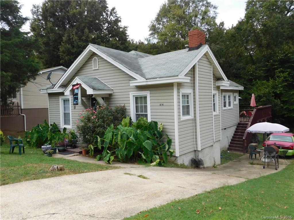 Cute little 2/1 home close to everything, with tenants in place on a month to month that want to stay, or they can go, it's up to you.  Property is listed below tax value, a couple of things will be fixed when tenants leave or credit will be given to new buyer... your choice!