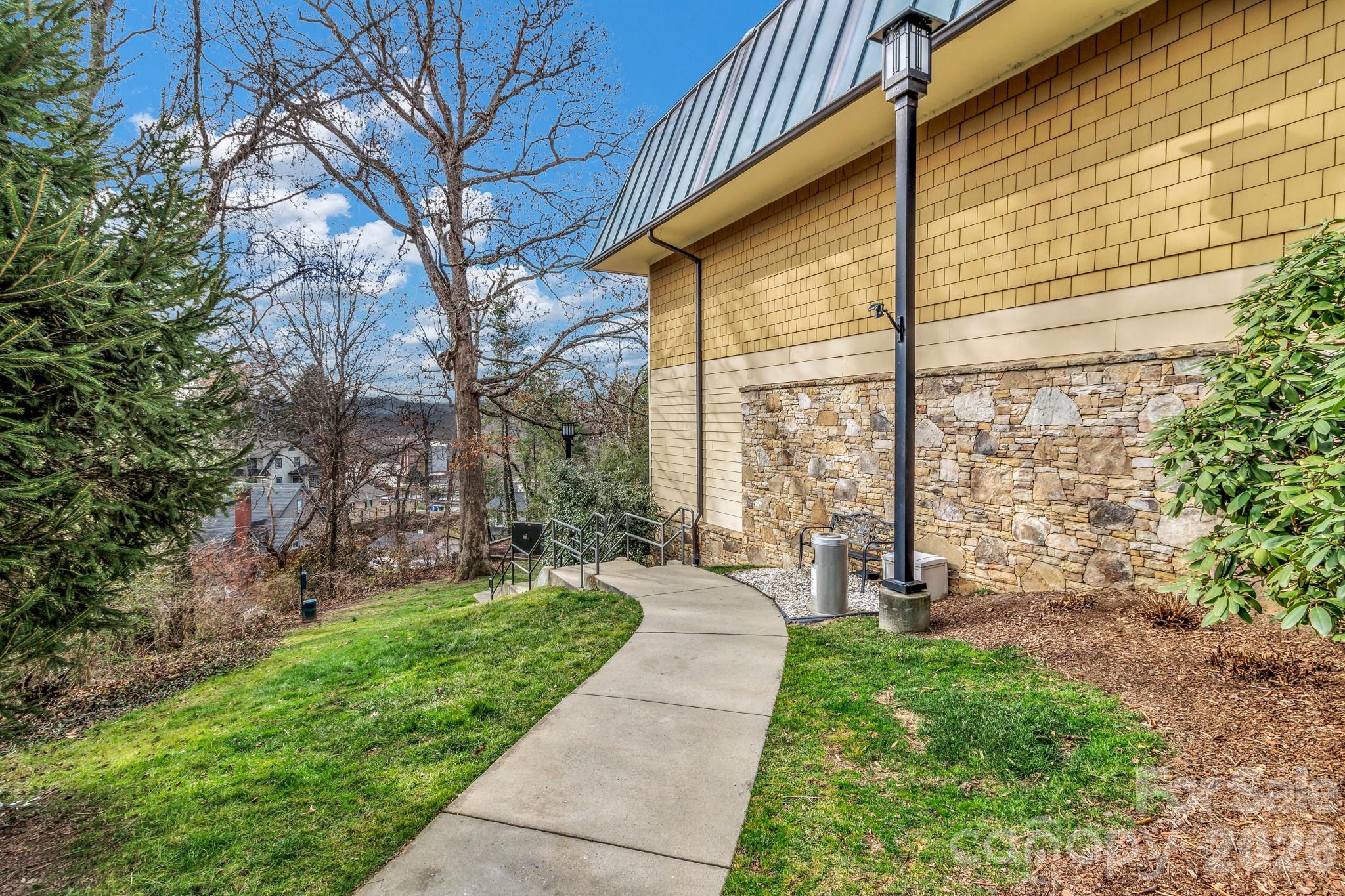 Residences At Biltmore - Residential