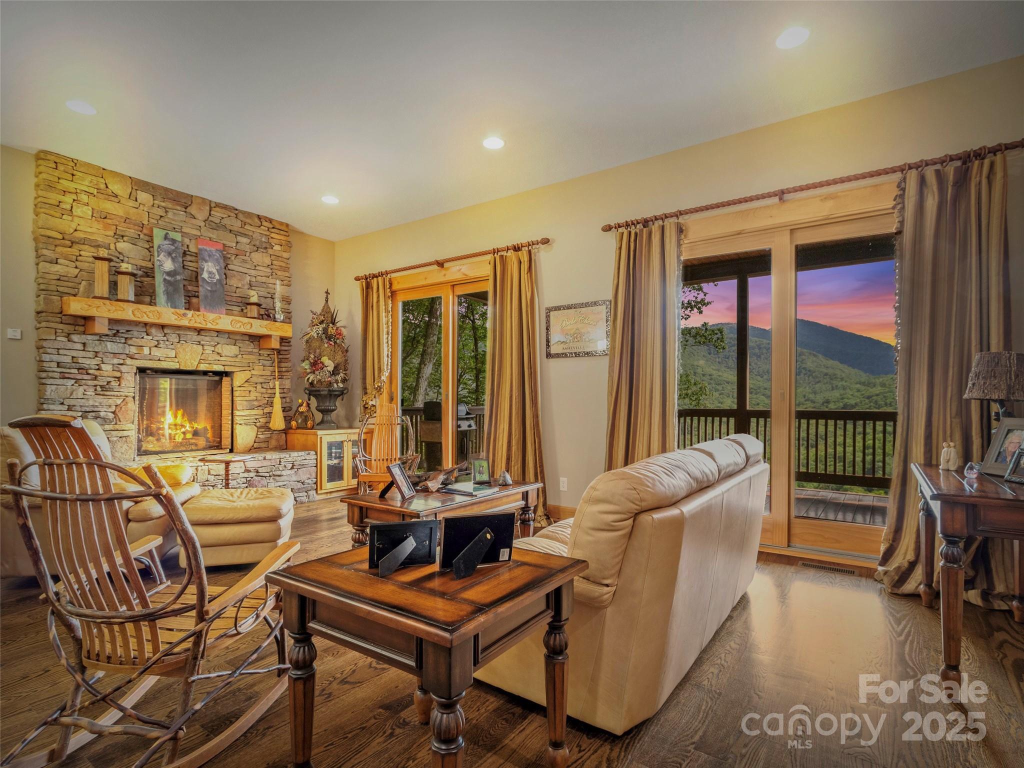 The Ridge Tops of Hawks Nest - Residential