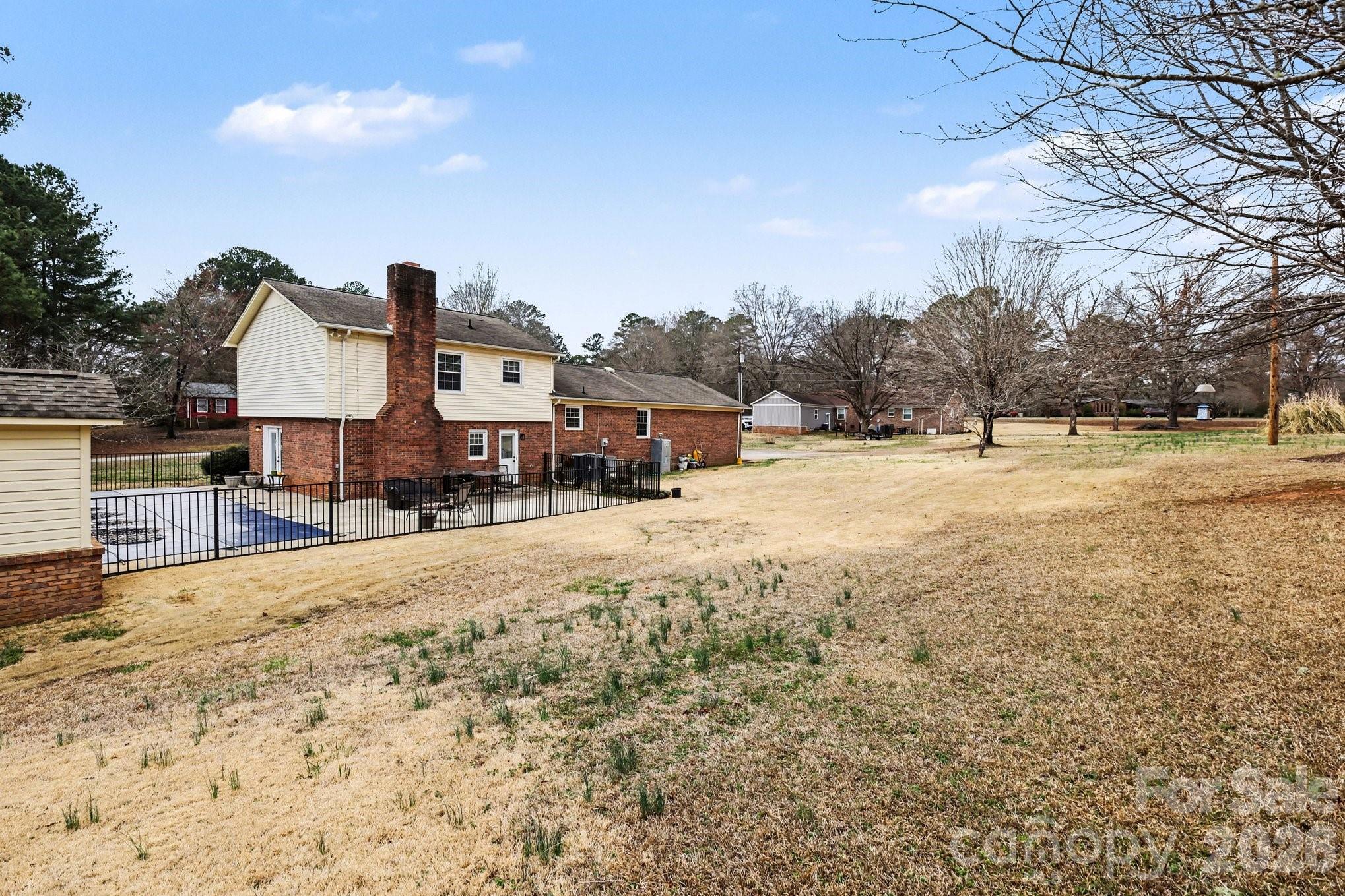 West Manor - Residential