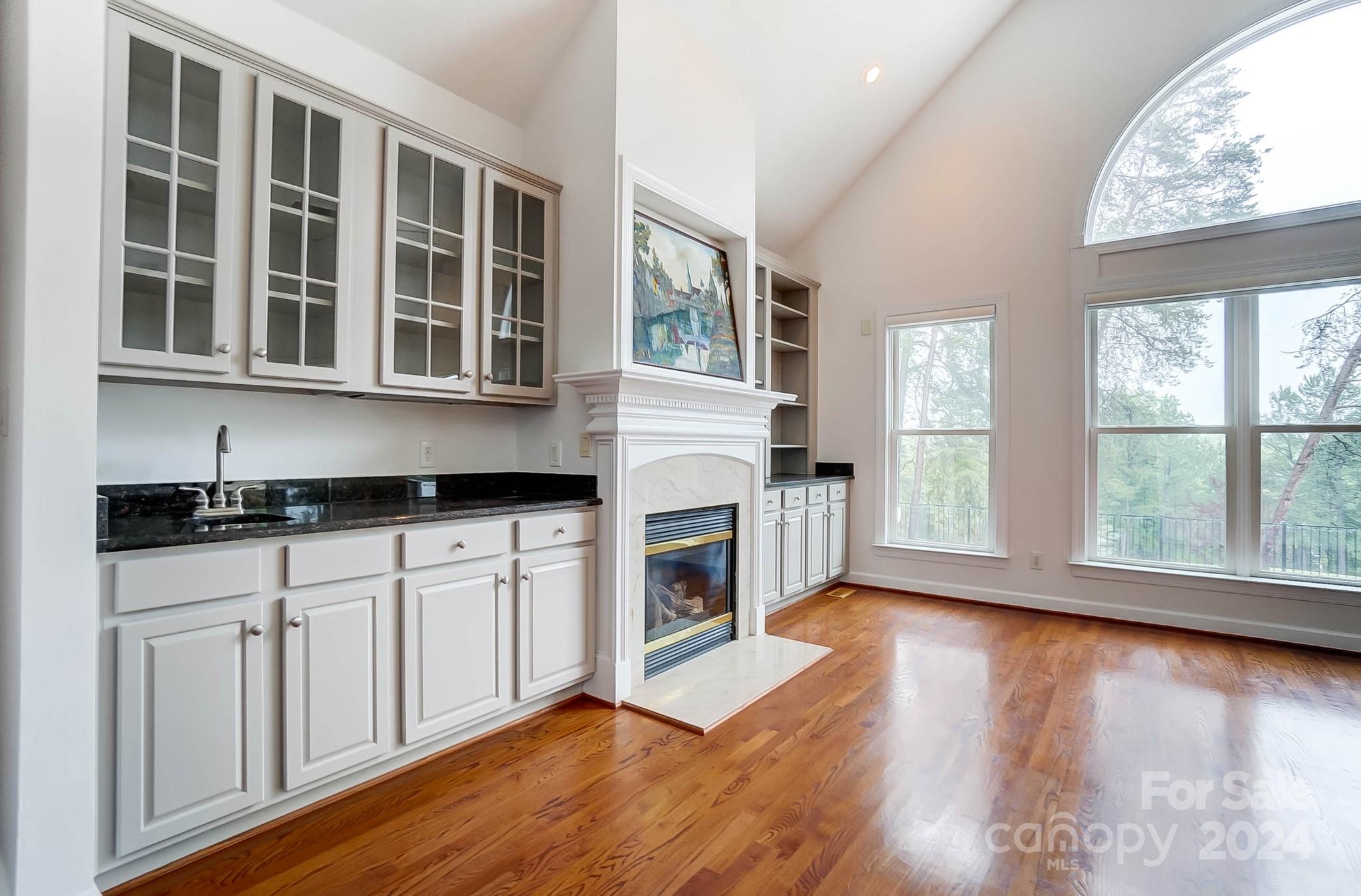 Lakeshore - Residential