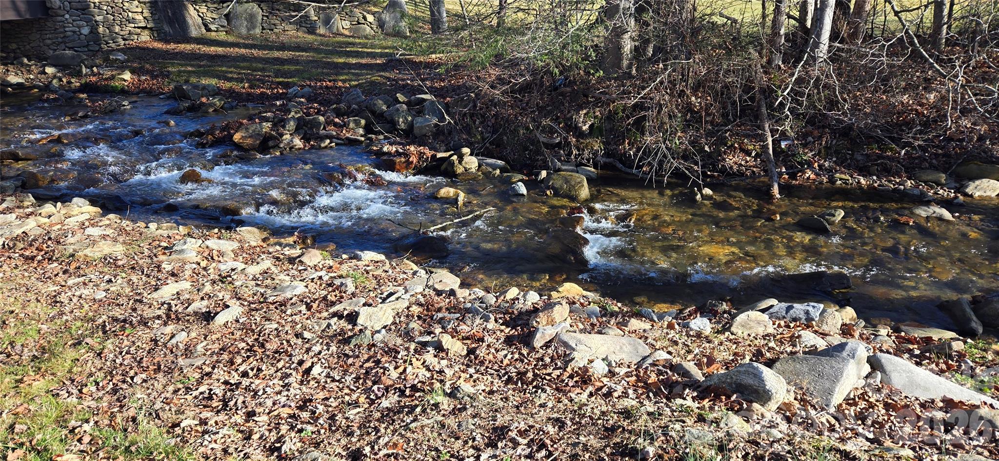 Rock Bridge - Land