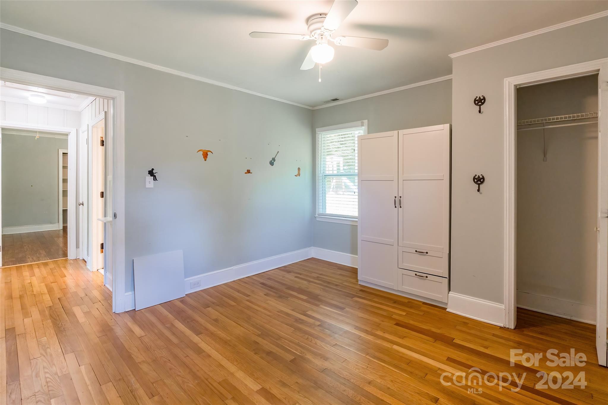Dutchman Heights - Residential