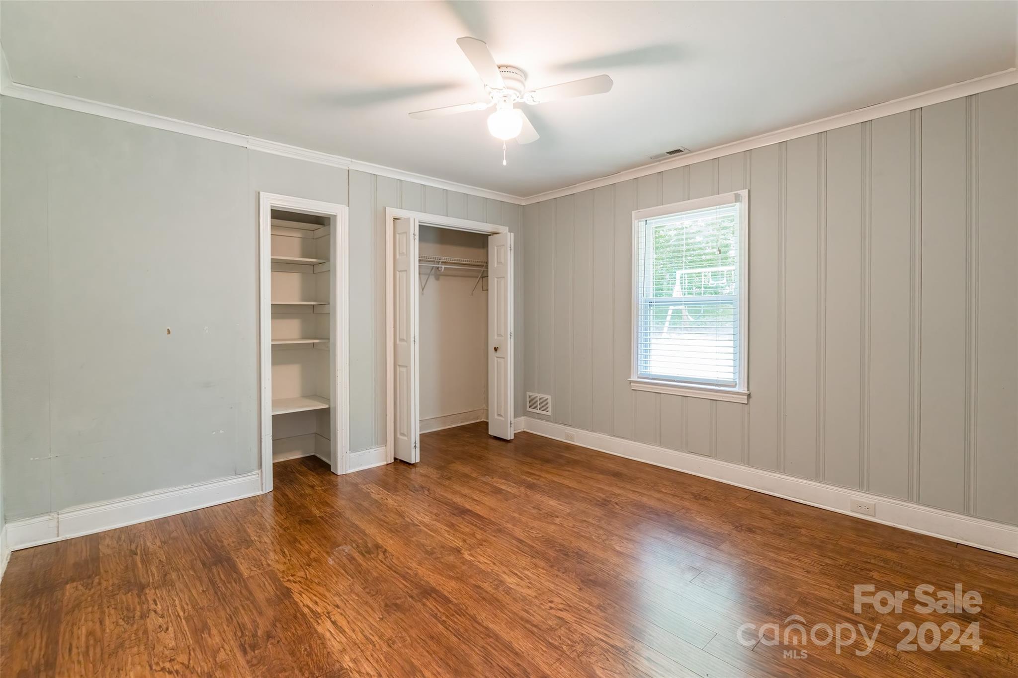 Dutchman Heights - Residential