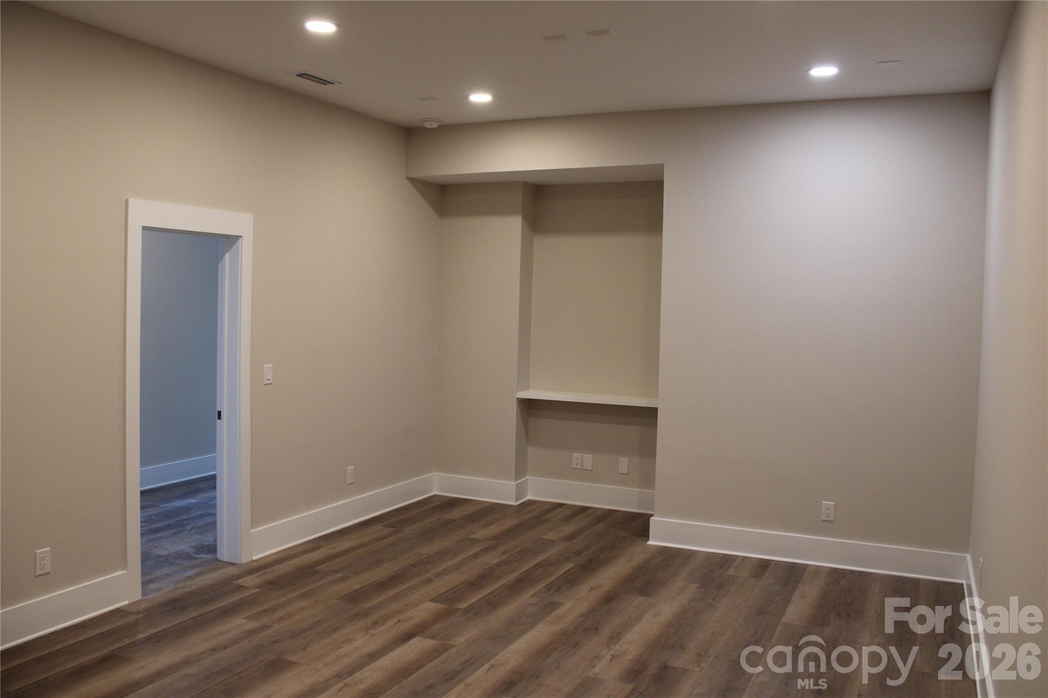 Joslin Pointe - Residential