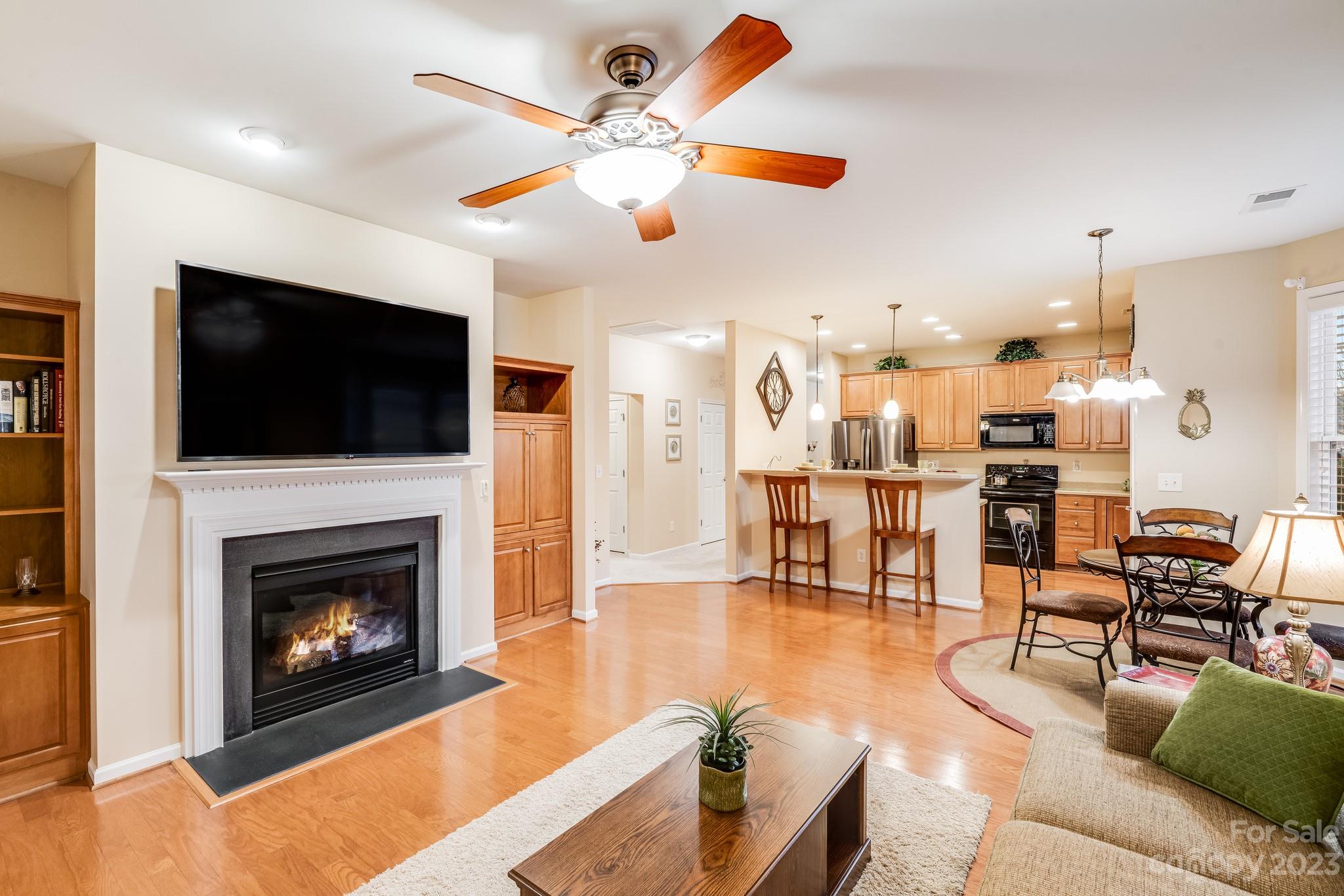 Four Seasons At Gold Hill - Residential