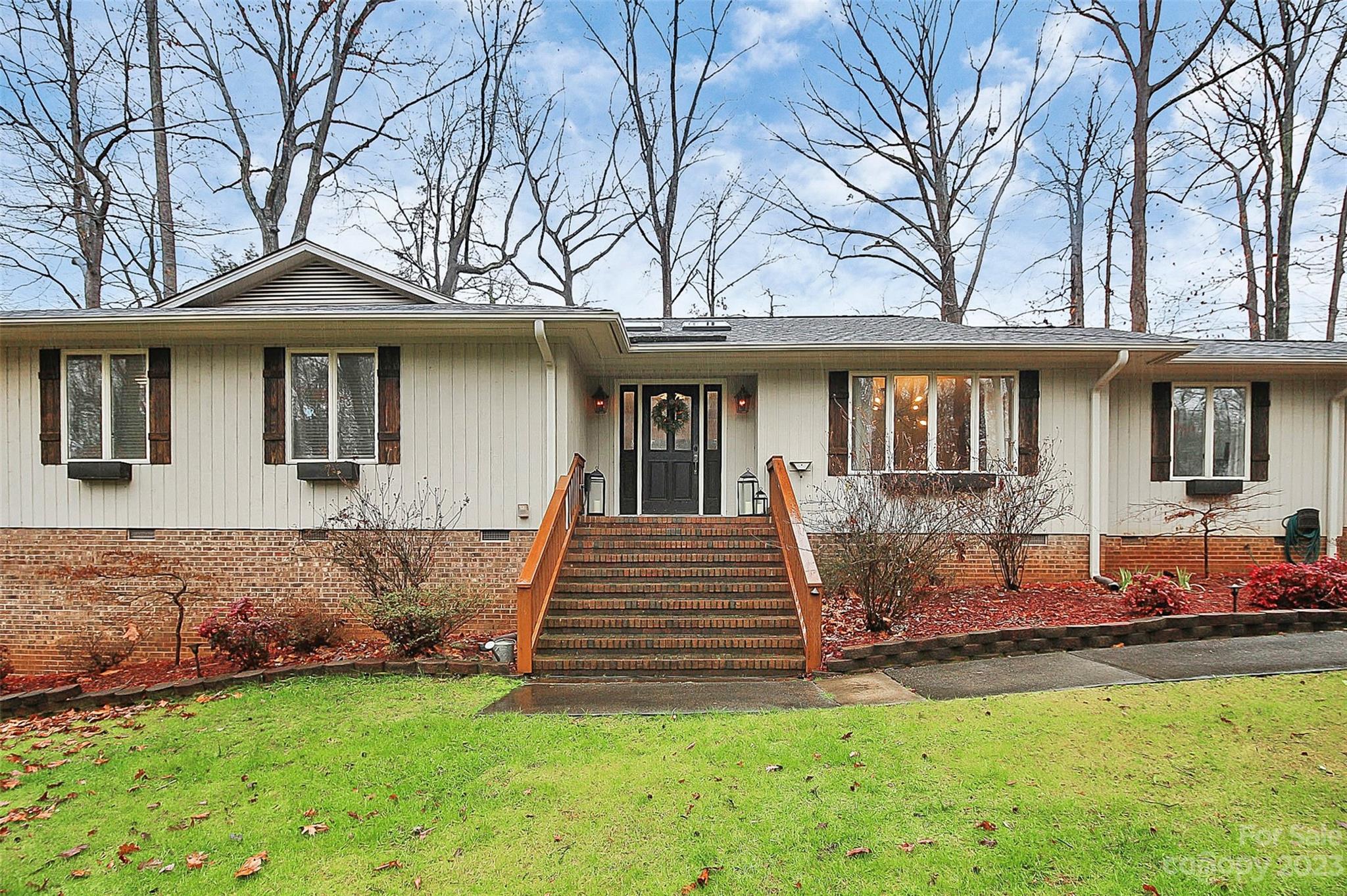 Come home to a resort everyday with this updated River Hills ranch! Kitchen offers white cabinetry & lots of it w/granite, island, breakfast bar, bev fridge, built in home command center, pull out cabinetry, dual pantry & lots of light. Living room has vaulted ceilings, new skylights w/remote operated shades, gas fireplace (new in 2022) for cozy evenings in & new sliders to screened porch offer indoor/outdoor living.  Don't miss the primary bathroom w/soaking tub, floor to ceiling tiled shower w/dual shower heads, dual vanity w/subway backsplash & lots of closet space. The office is adorned w/a wood accent wall & custom barn doors. Secondary bedrooms are spacious w/new carpeting & large closets.  Flat backyard is fully fenced w/great size deck & fire pit, perfect for entertaining! Don't miss 377sf climate controlled crawl space w/HUGE amount of storage. Extensive list of major home upgrades in attachments. See more of the lifestyle here;
https://www.youtube.com/watch?v=GVw1ZBLxaXw