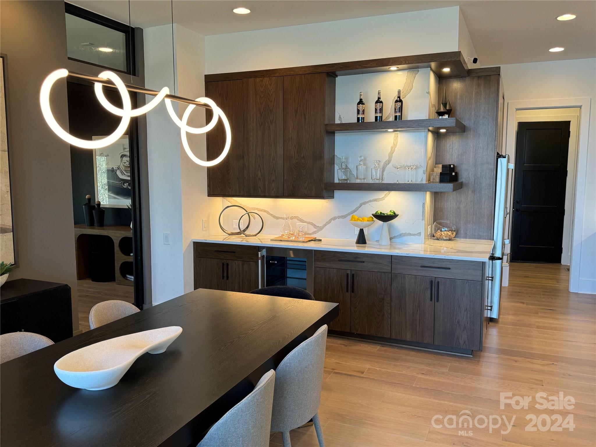 McLean Hunts Point - Residential