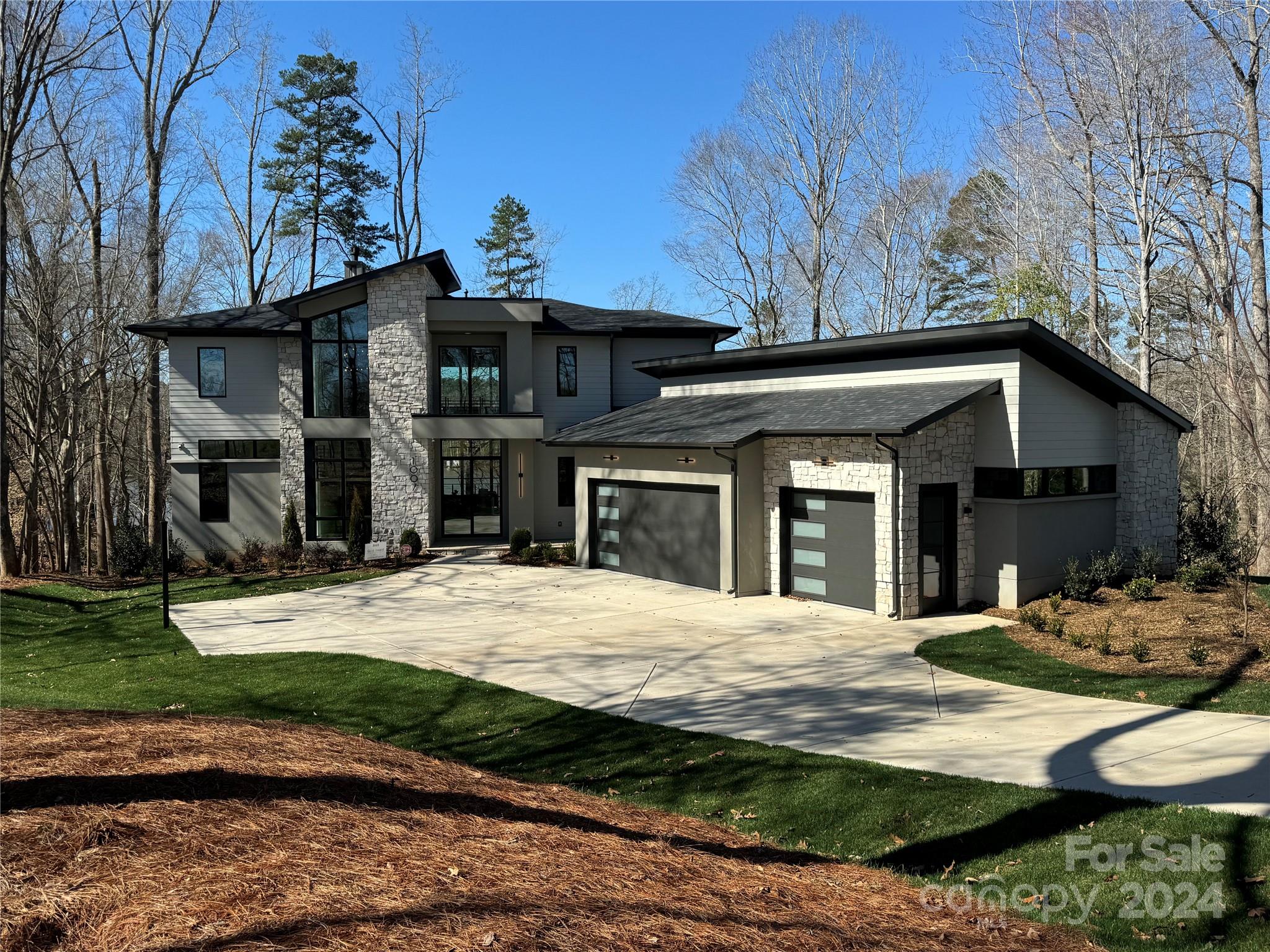 McLean Hunts Point - Residential