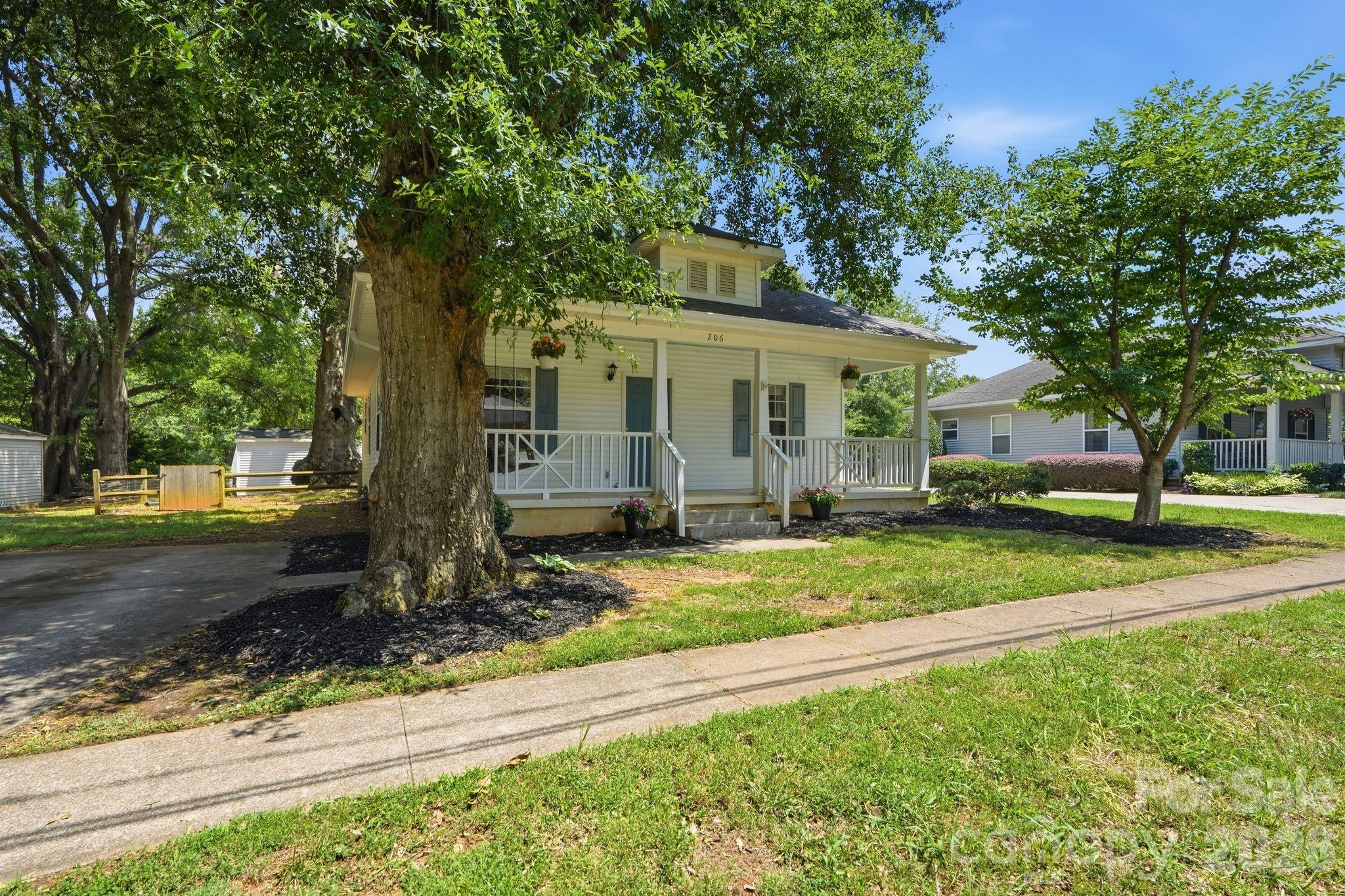 Adams Bluff - Residential