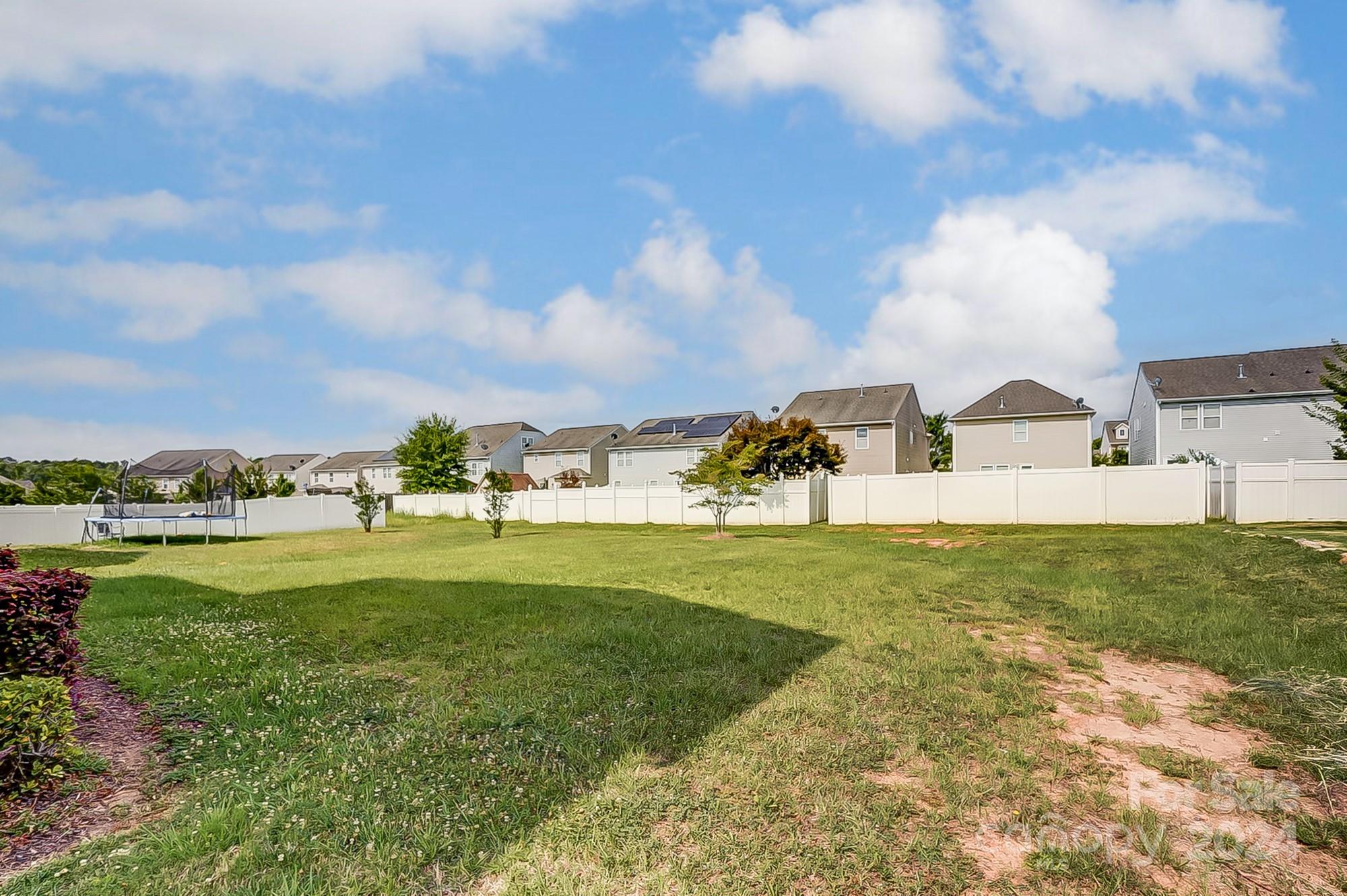 Newport Lakes - Residential