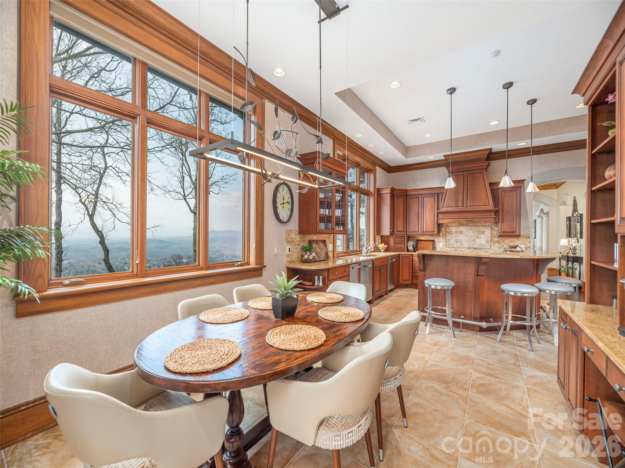 Reynolds Mountain - Residential