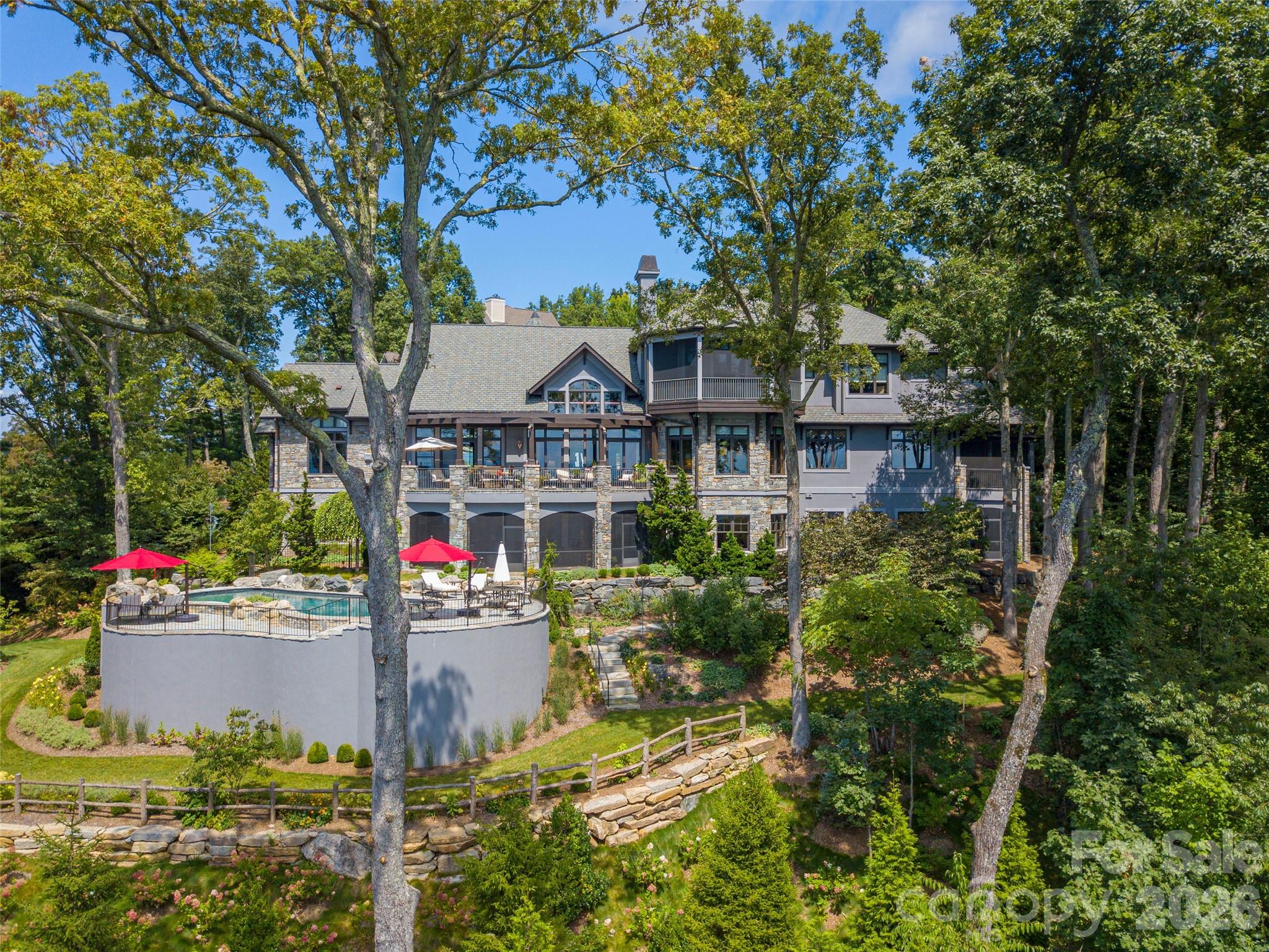 Reynolds Mountain - Residential