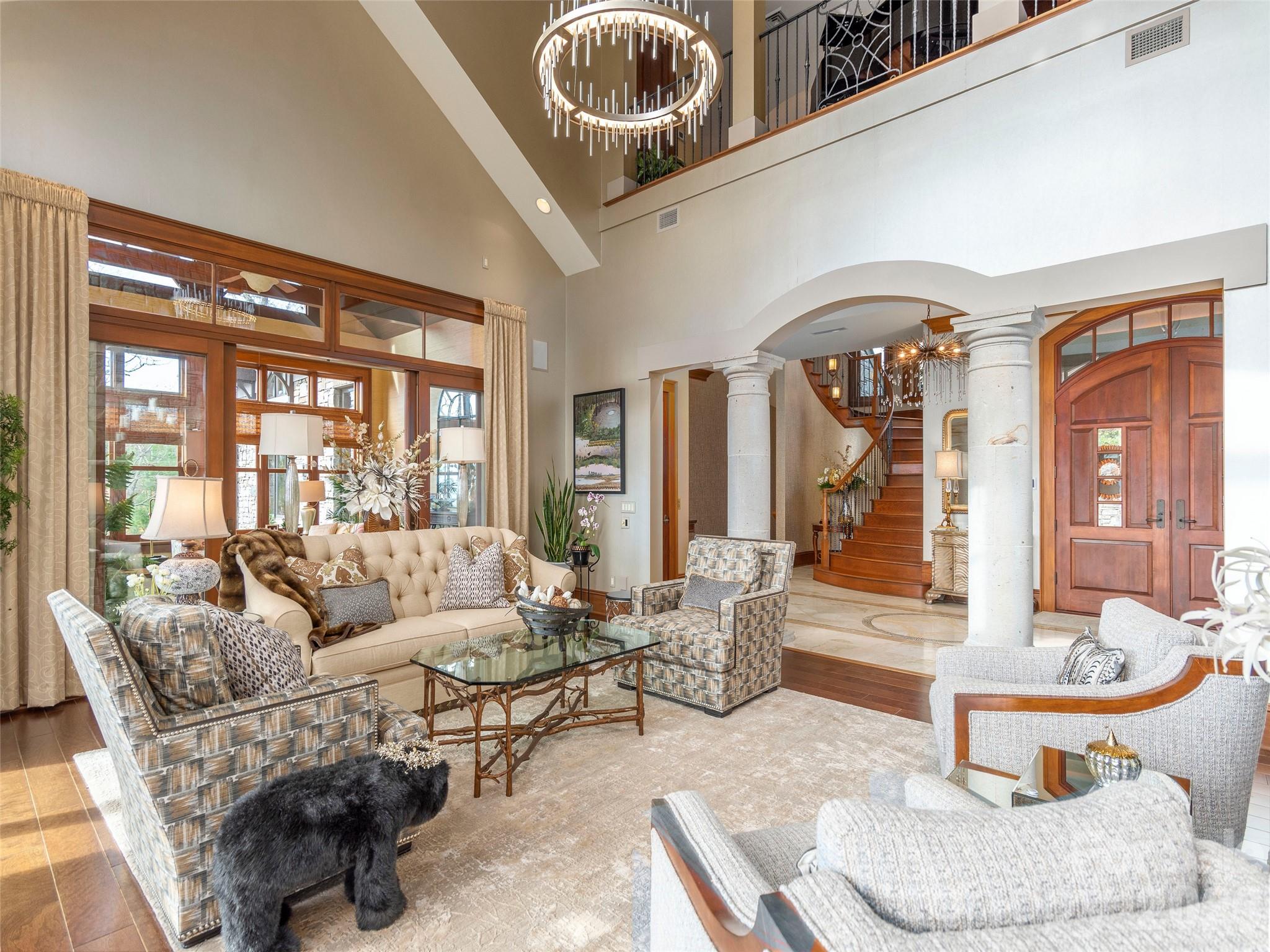 Reynolds Mountain - Residential