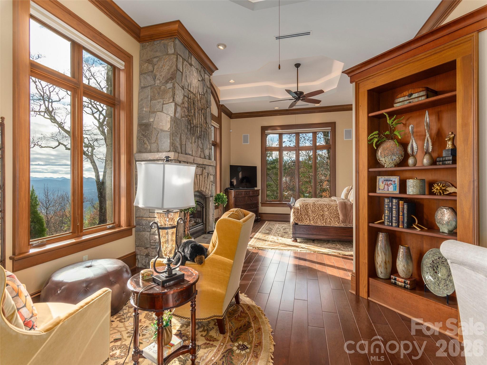 Reynolds Mountain - Residential