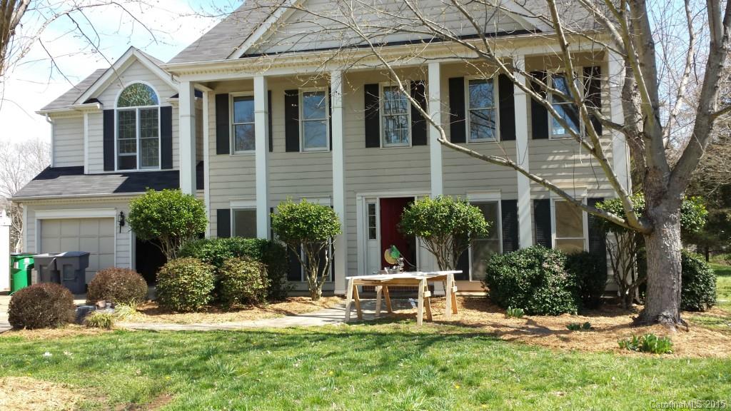 This 2 story house is stunning already plus with ultimate makeover and upgrades. Located in popular south Charlotte's Steele Creek community. Good living near popular Rivergate Shopping Ctr, beautiful Lake Wylie, award winning schools, Carowinds, interstates & much more! New paint, lighting, granite counters, fixtures, Samsung stainless steel appliances, flooring, garage doors with much attention to details. Large breakfast area + fireplace