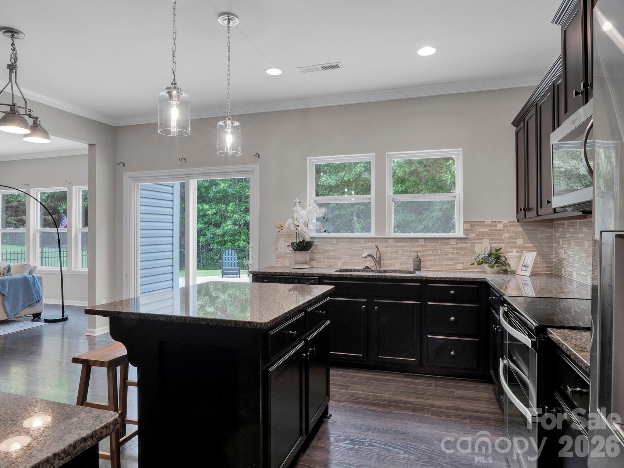 Newport Lakes - Residential