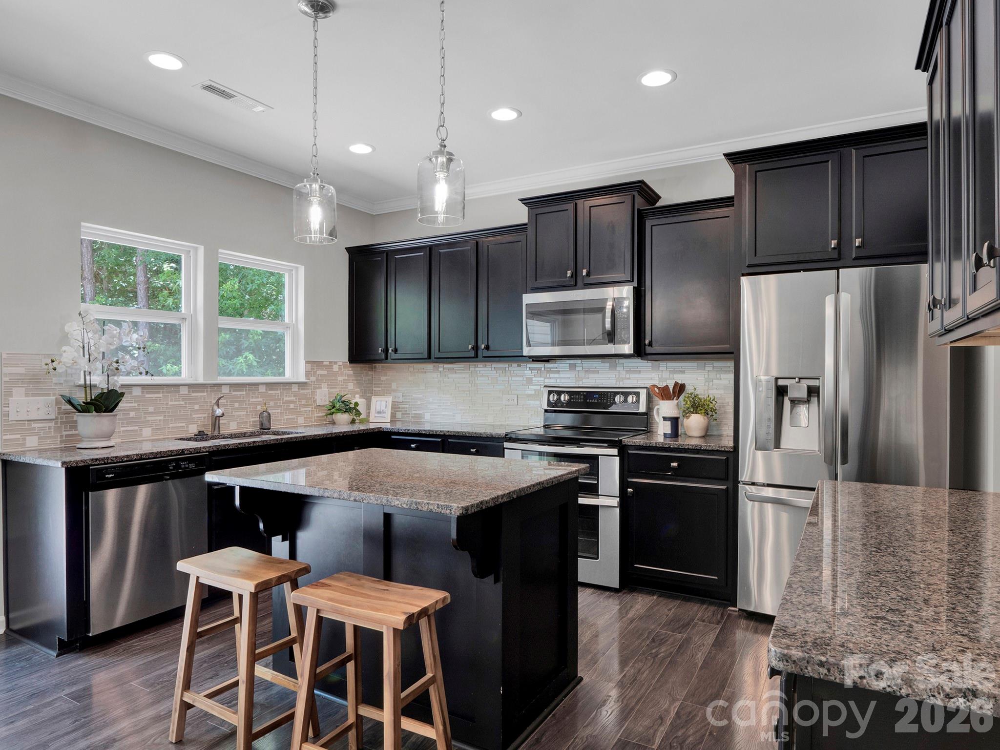 Newport Lakes - Residential