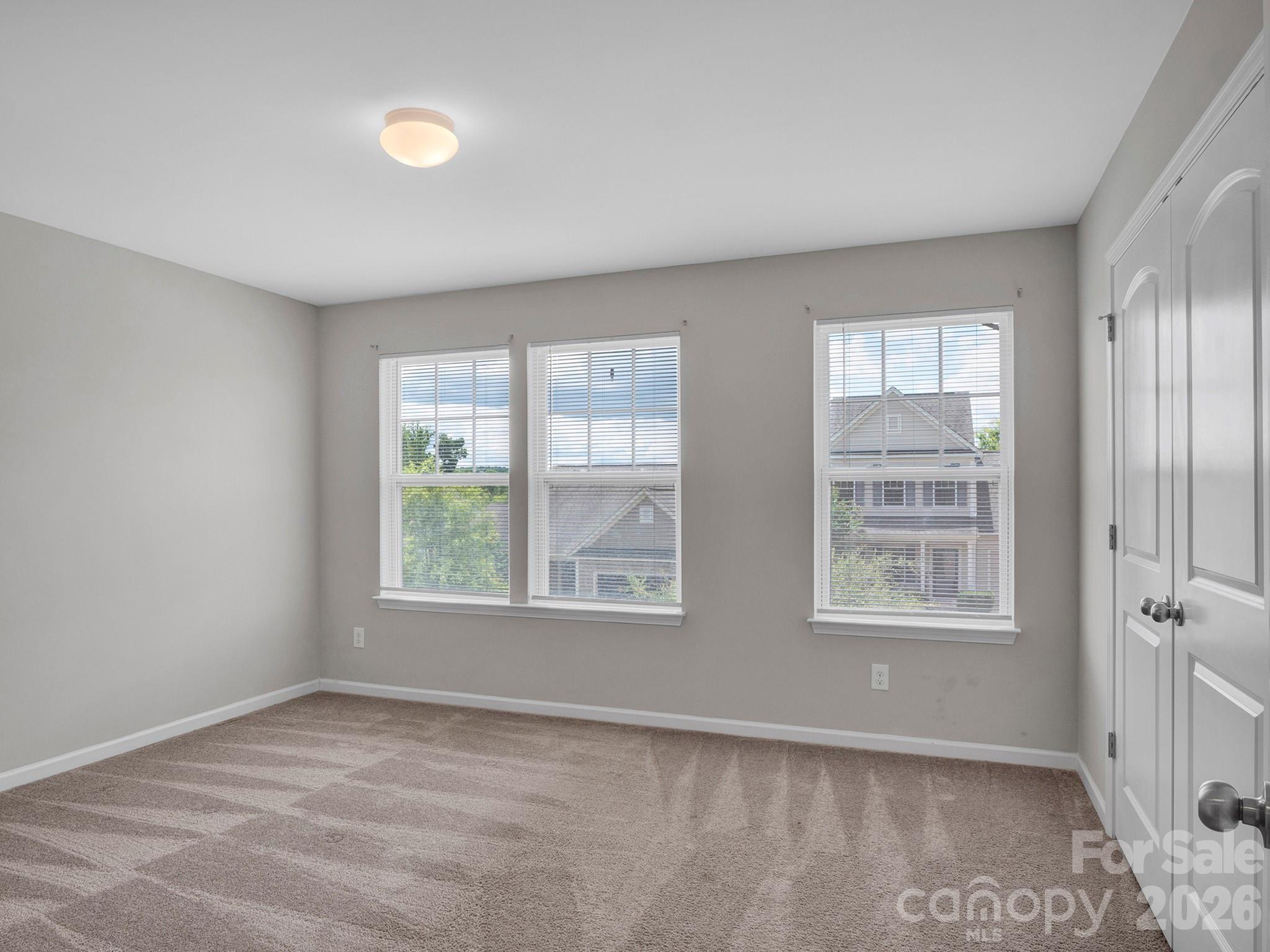 Newport Lakes - Residential