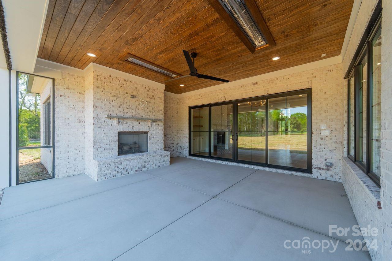 Caroline Acres - Residential