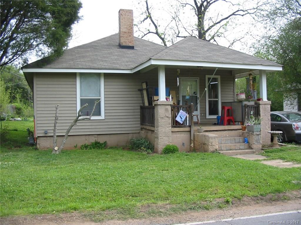 Good investment opportunity. 3 bedroom, 1 bath, large living room, large kitchen, front porch, good rental history, tenant occupied
