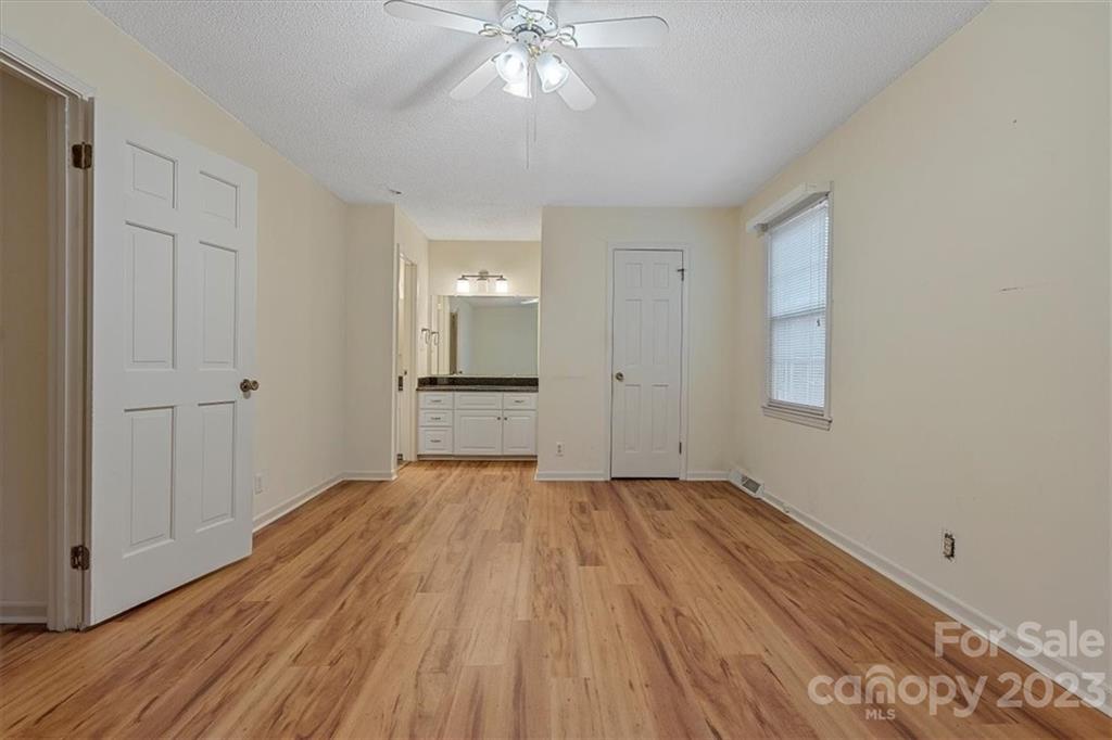 Oak Meadow - Residential